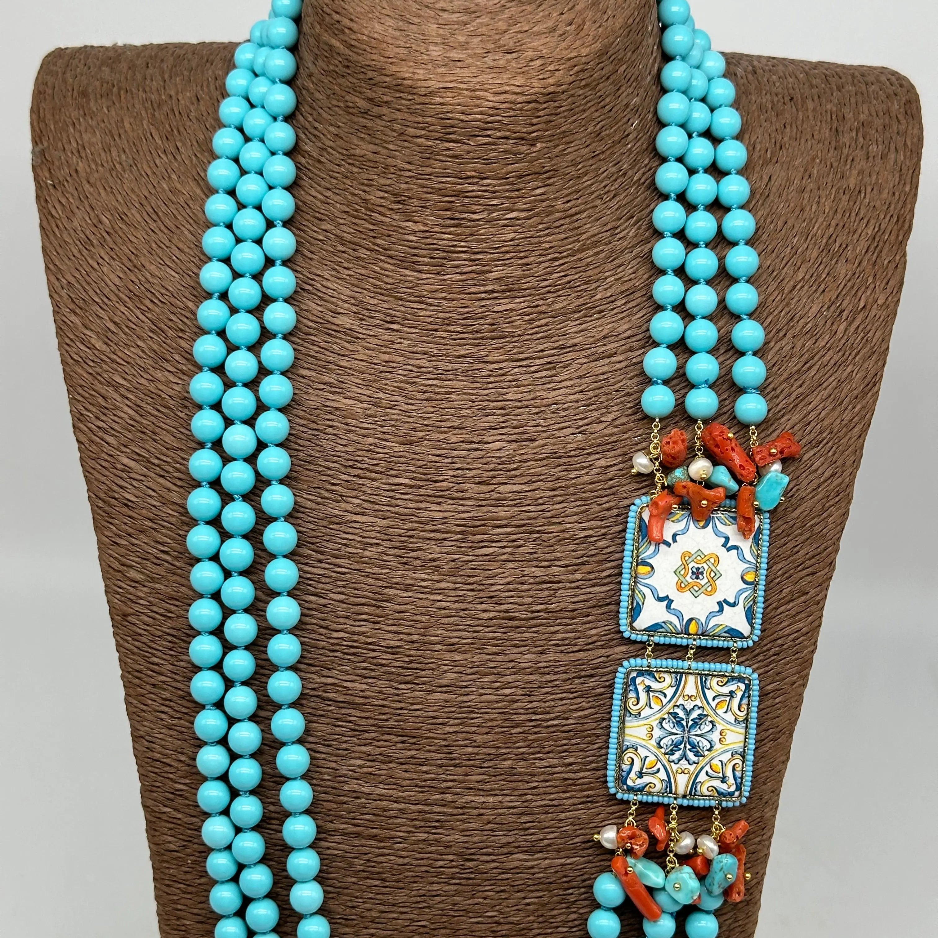 Collana 3 giri di Pietre Turchese, 2 Piastrelle Ceramica di Caltagirone, Corallo DD CERAMICHE SICILIANE