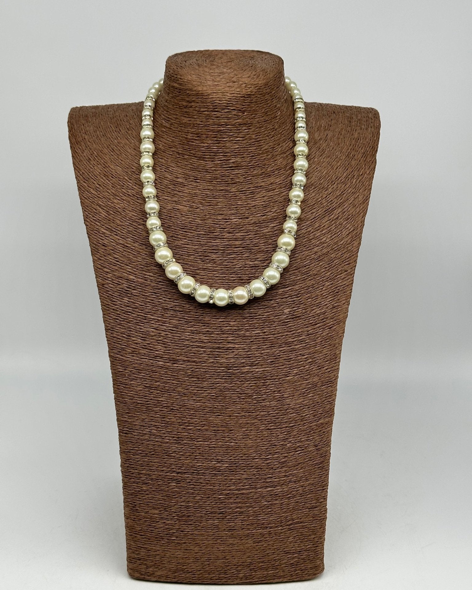 Collana Artigianale Perle Bianche e Brillantini - DD CERAMICHE SICILIANE