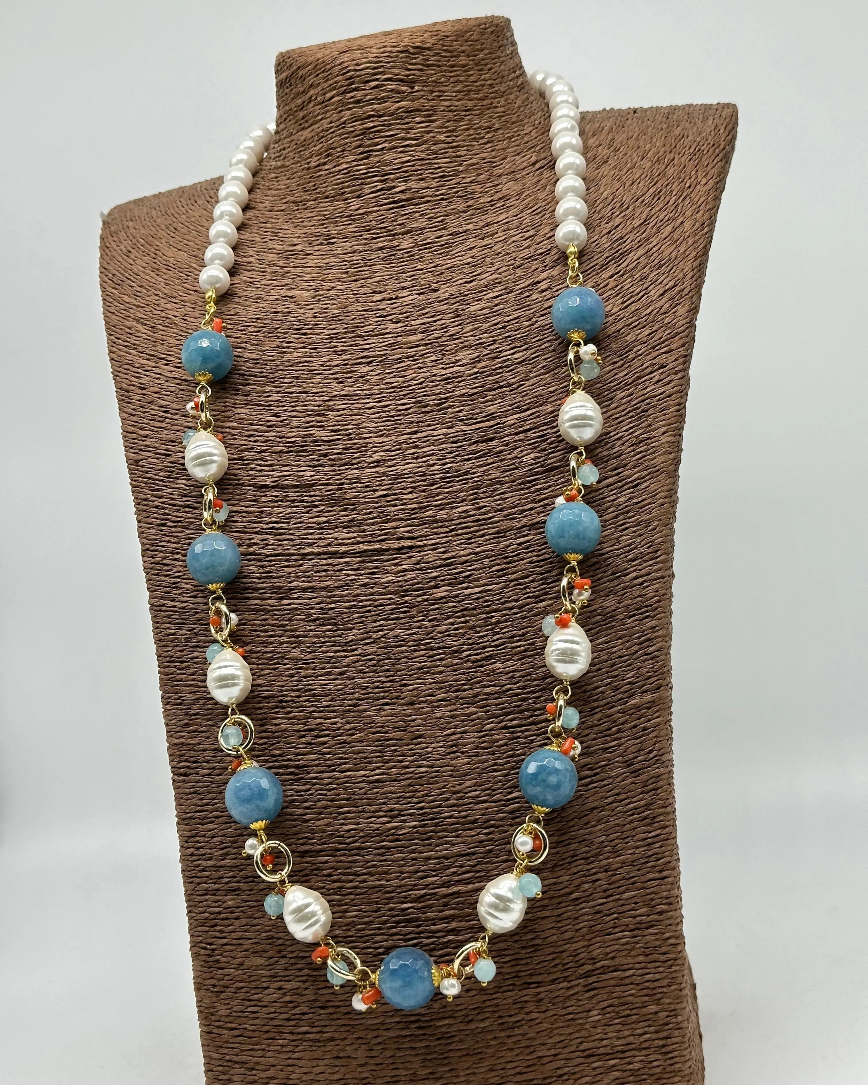 Collana Artigianale Pietre Azzurre, Corallo e Perle bianche V.1 DD CERAMICHE SICILIANE