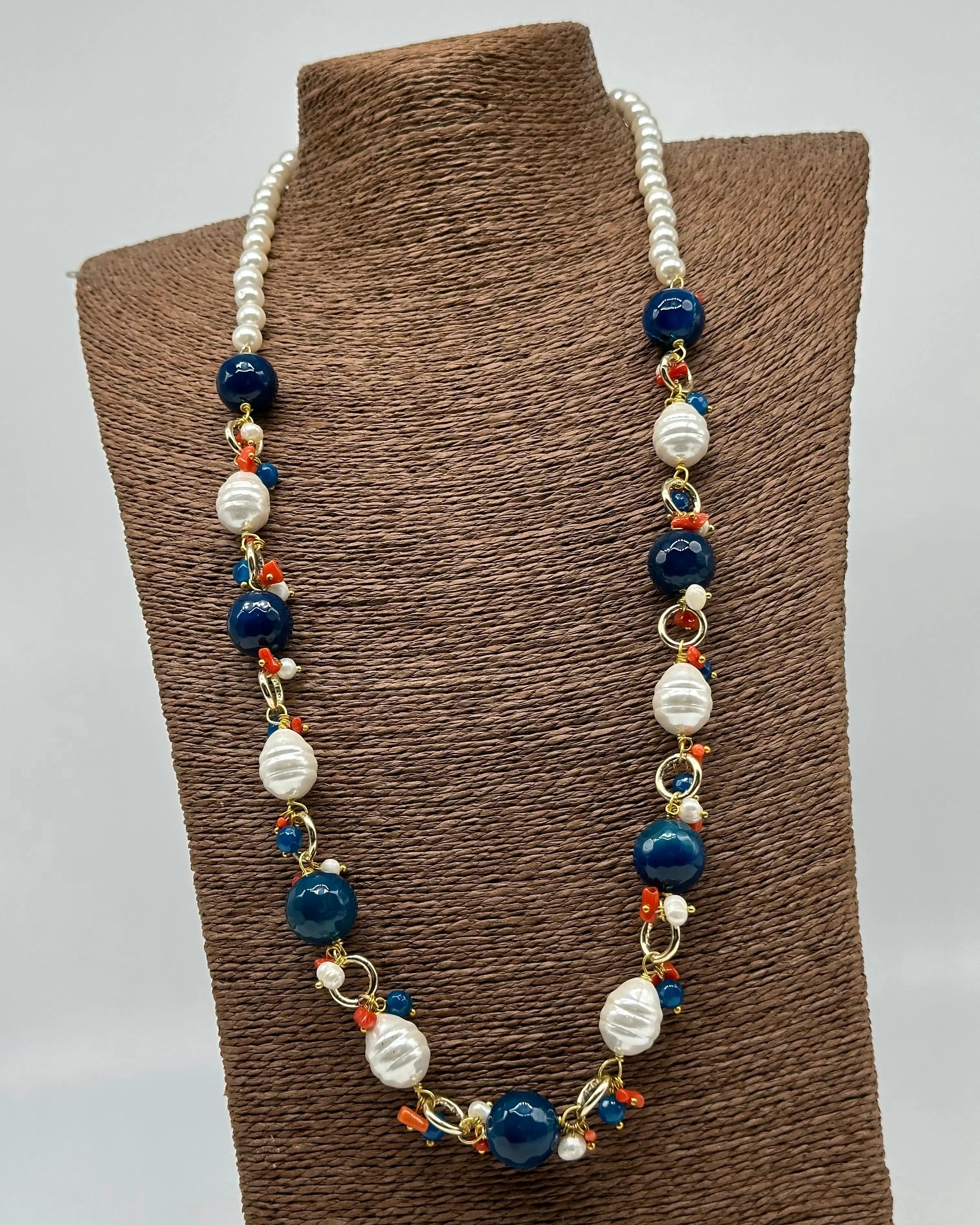 Collana Artigianale Pietre Blu, Corallo e Perle bianche DD CERAMICHE SICILIANE