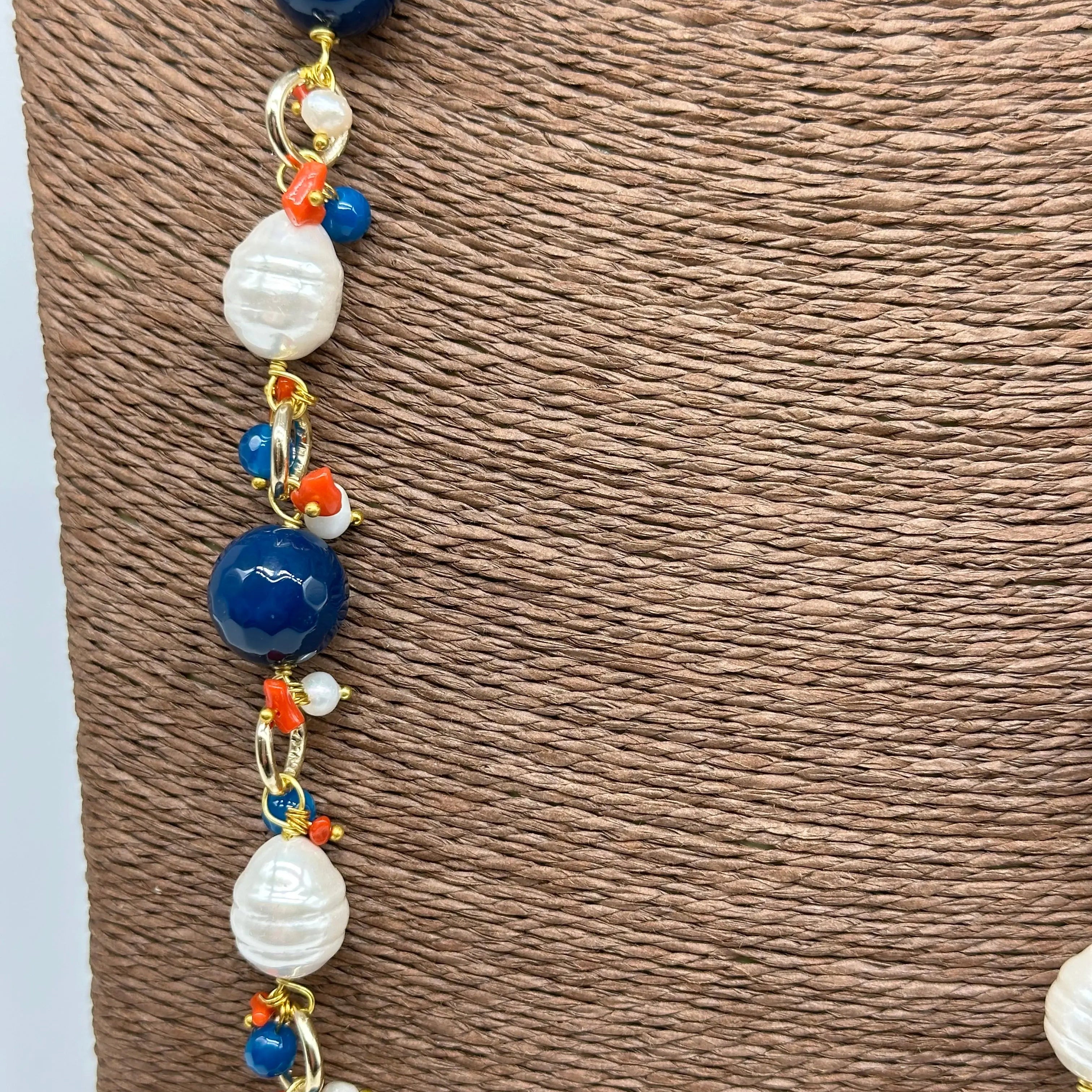 Collana Artigianale Pietre Blu, Corallo e Perle bianche DD CERAMICHE SICILIANE