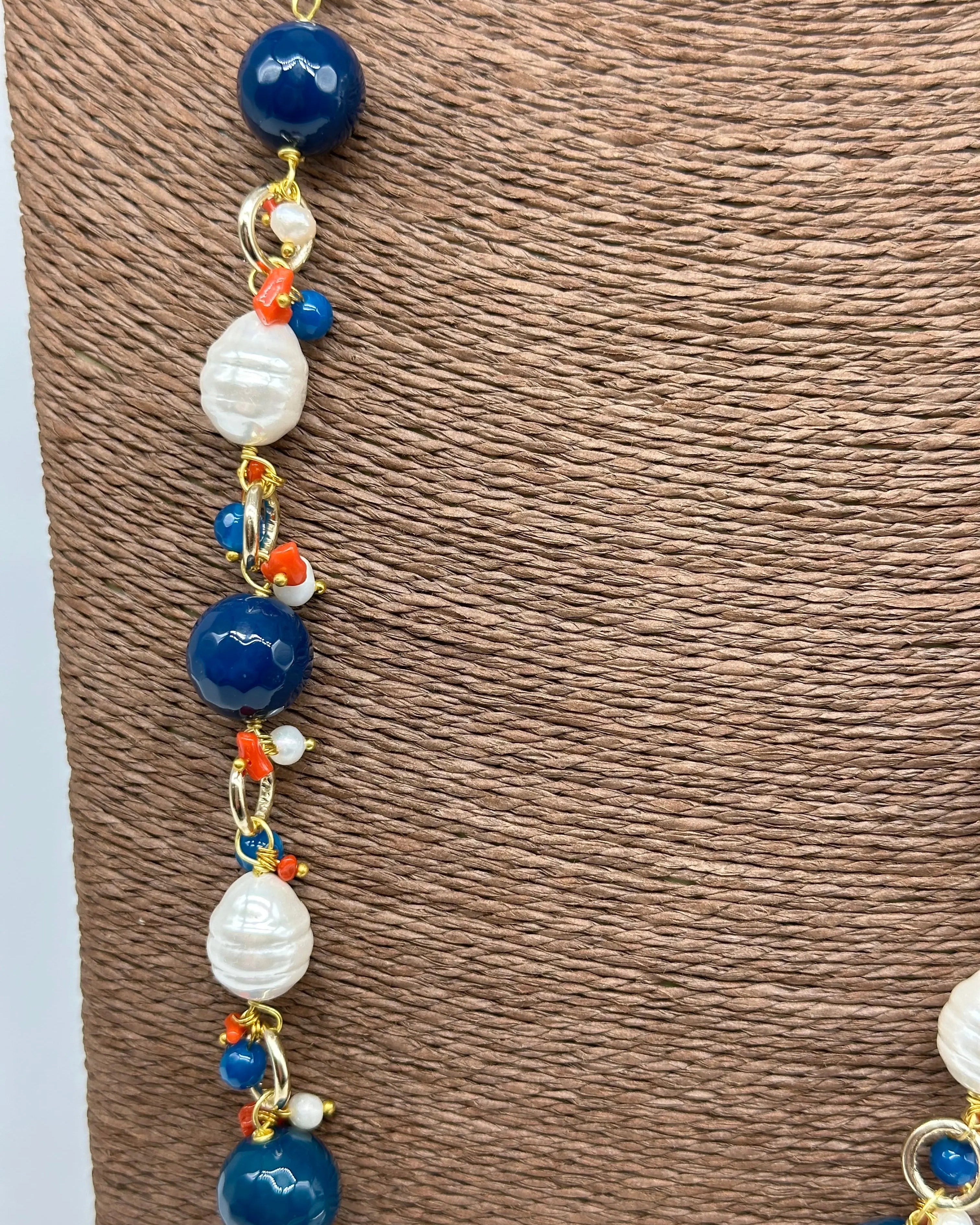 Collana Artigianale Pietre Blu, Corallo e Perle bianche DD CERAMICHE SICILIANE