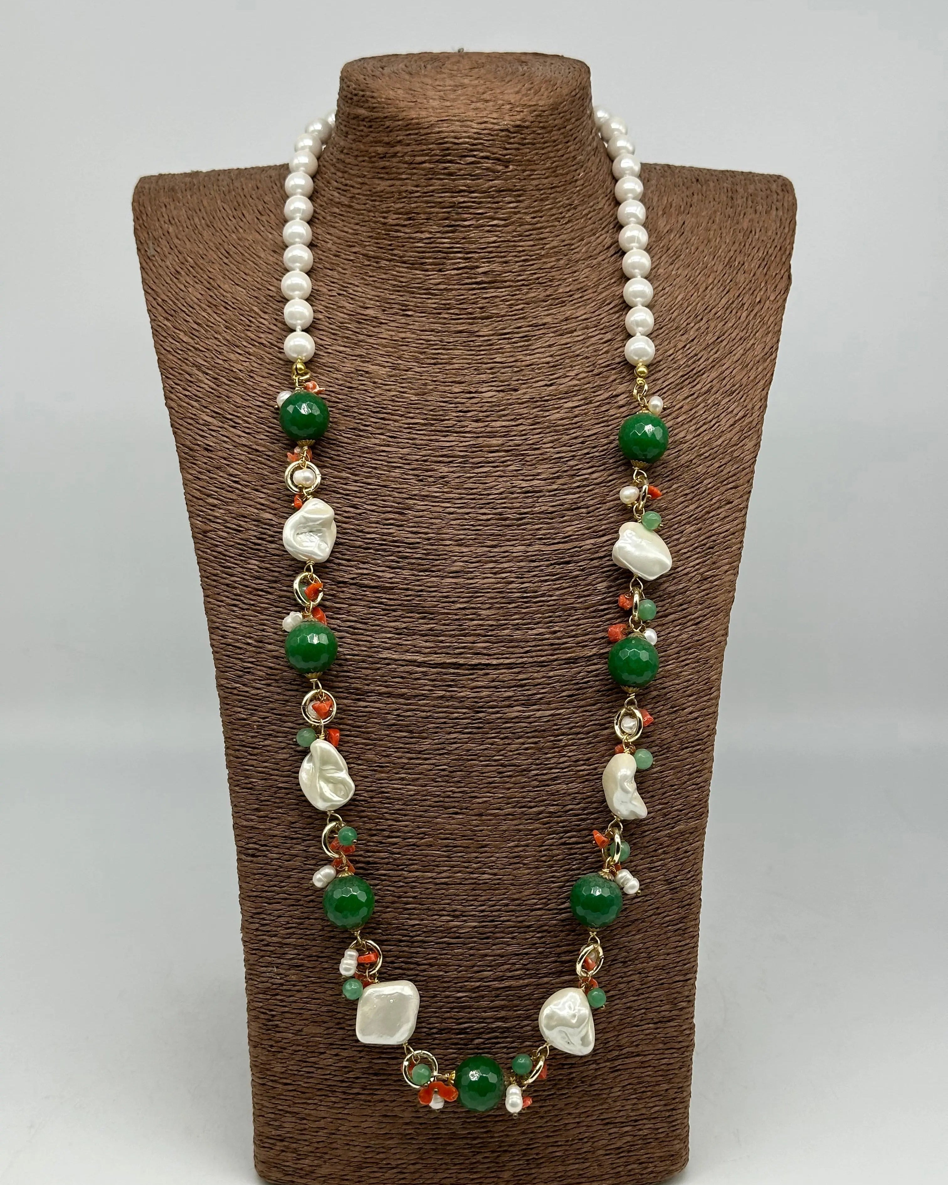Collana Artigianale Pietre Verde, Corallo e Perle bianche DD CERAMICHE SICILIANE