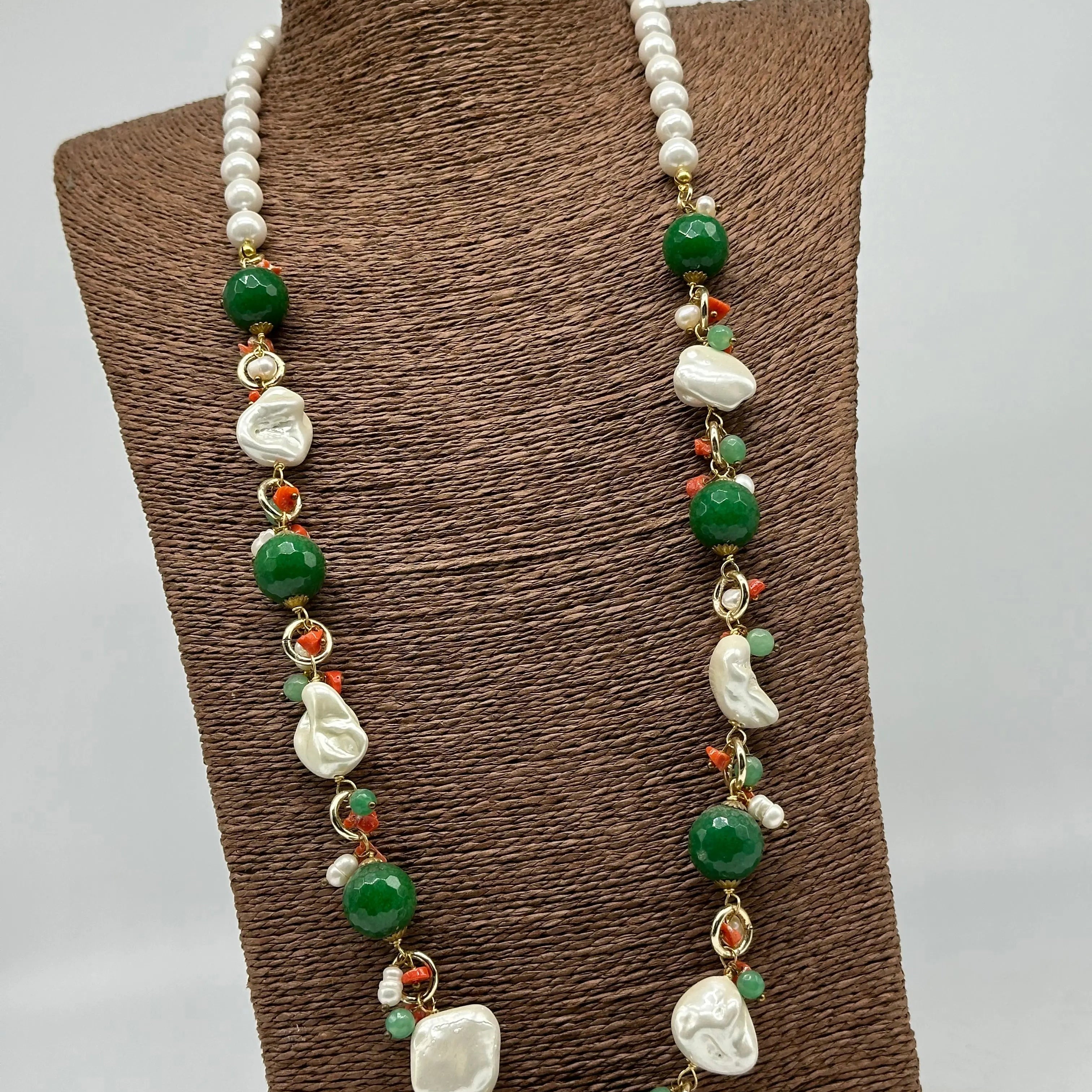Collana Artigianale Pietre Verde, Corallo e Perle bianche DD CERAMICHE SICILIANE