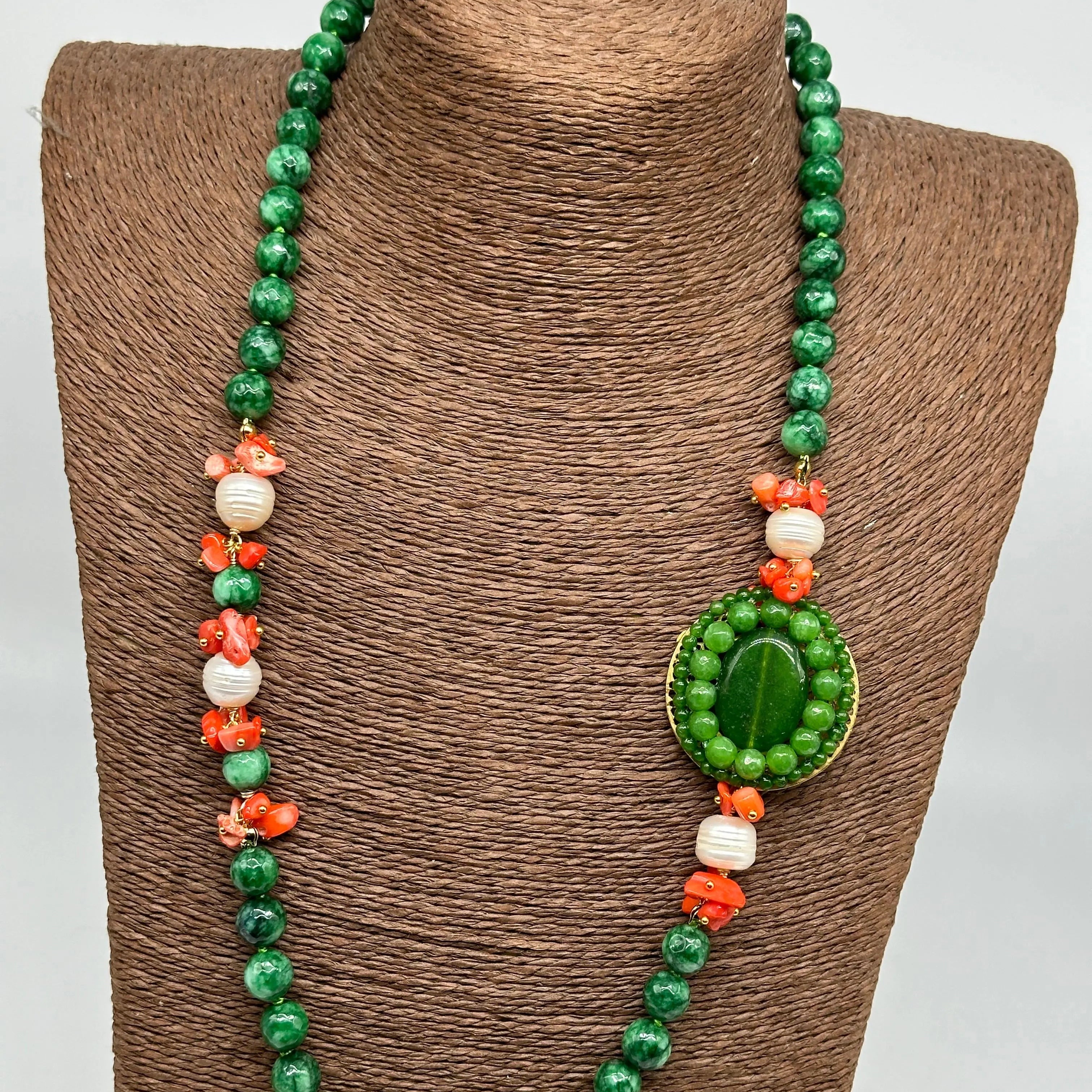 Collana Artigianale Pietre Verde, Corallo e Perle bianche V.2 DD CERAMICHE SICILIANE