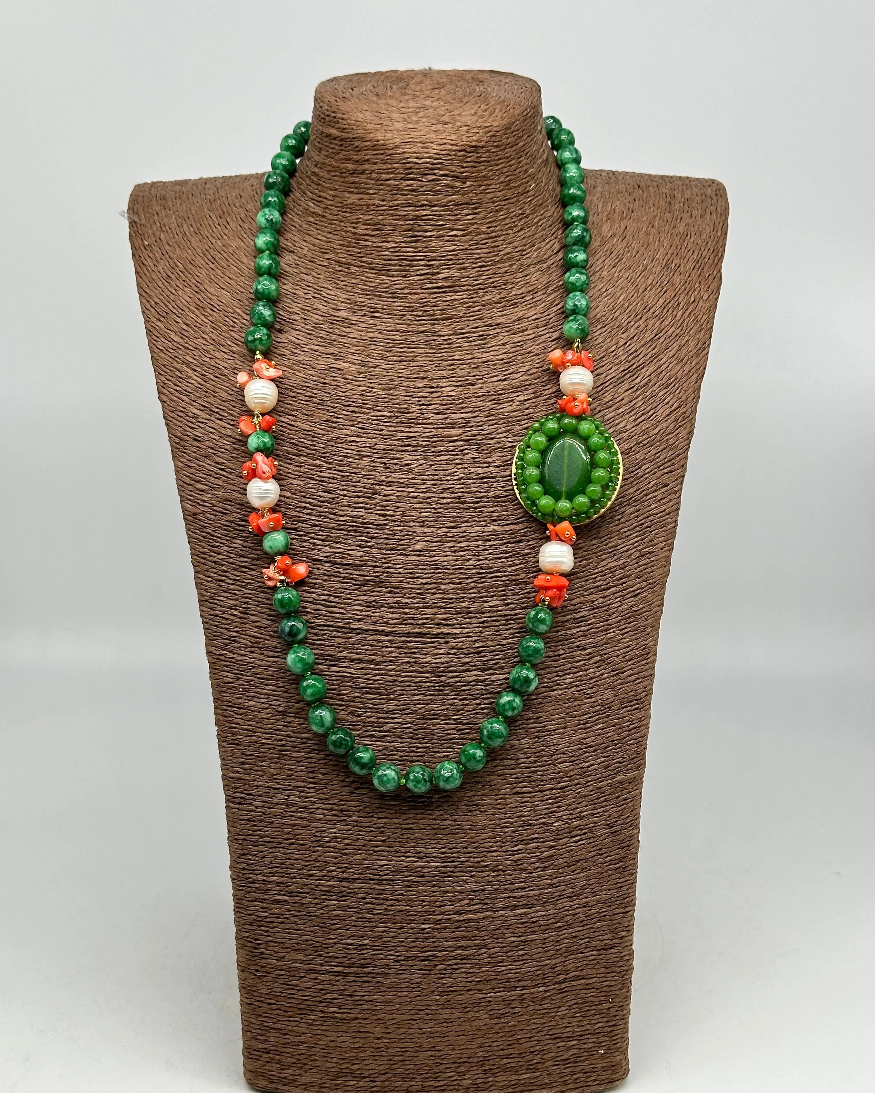 Collana Artigianale Pietre Verde, Corallo e Perle bianche V.2 DD CERAMICHE SICILIANE