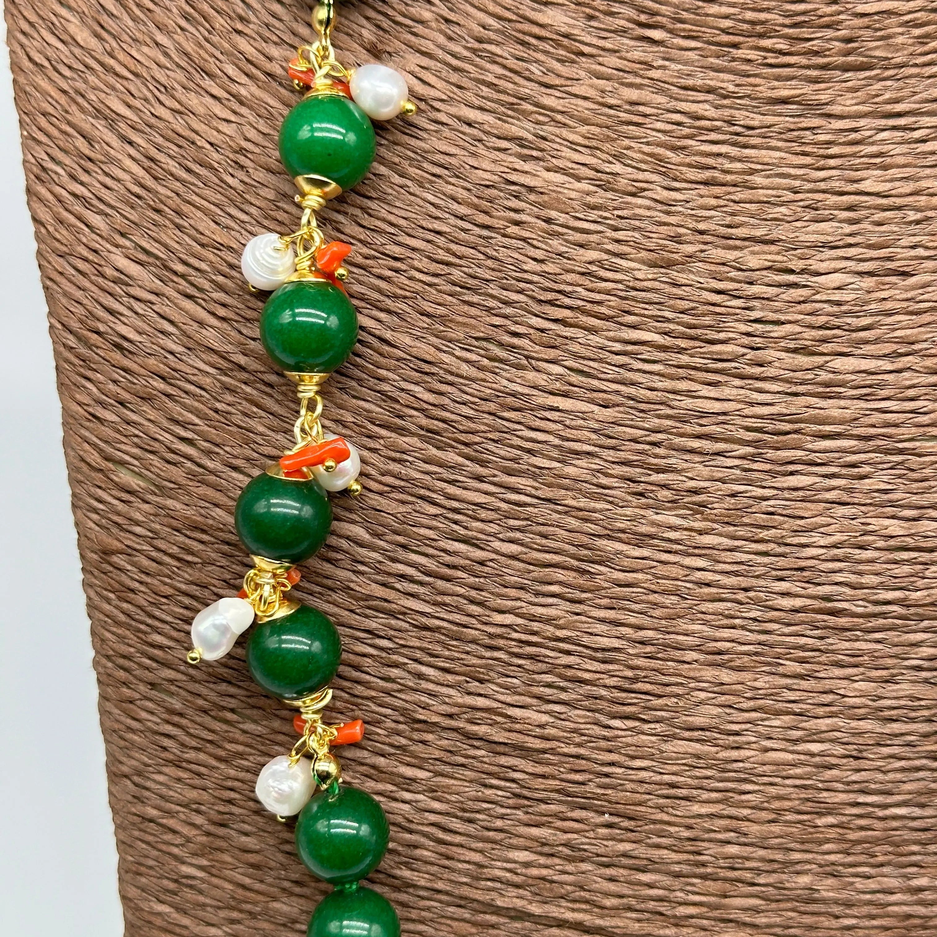 Collana Artigianale Pietre Verde, Corallo e Perle bianche V.3 DD CERAMICHE SICILIANE