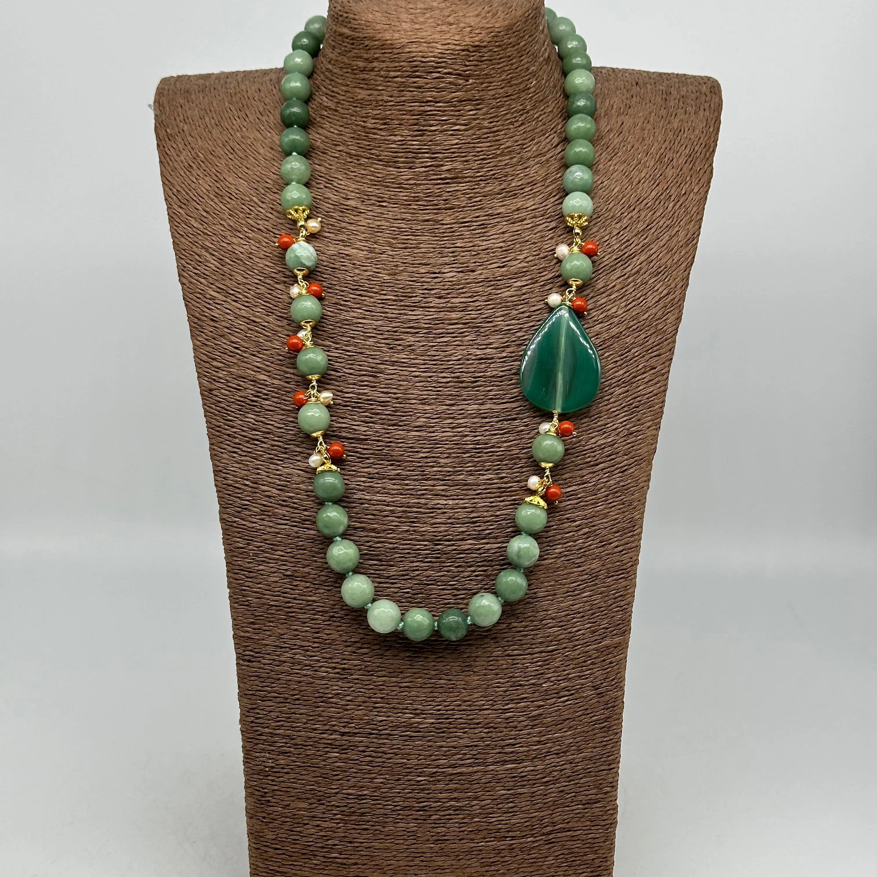 Collana Artigianale Pietre Verde, Corallo e Perle bianche V.4 DD CERAMICHE SICILIANE