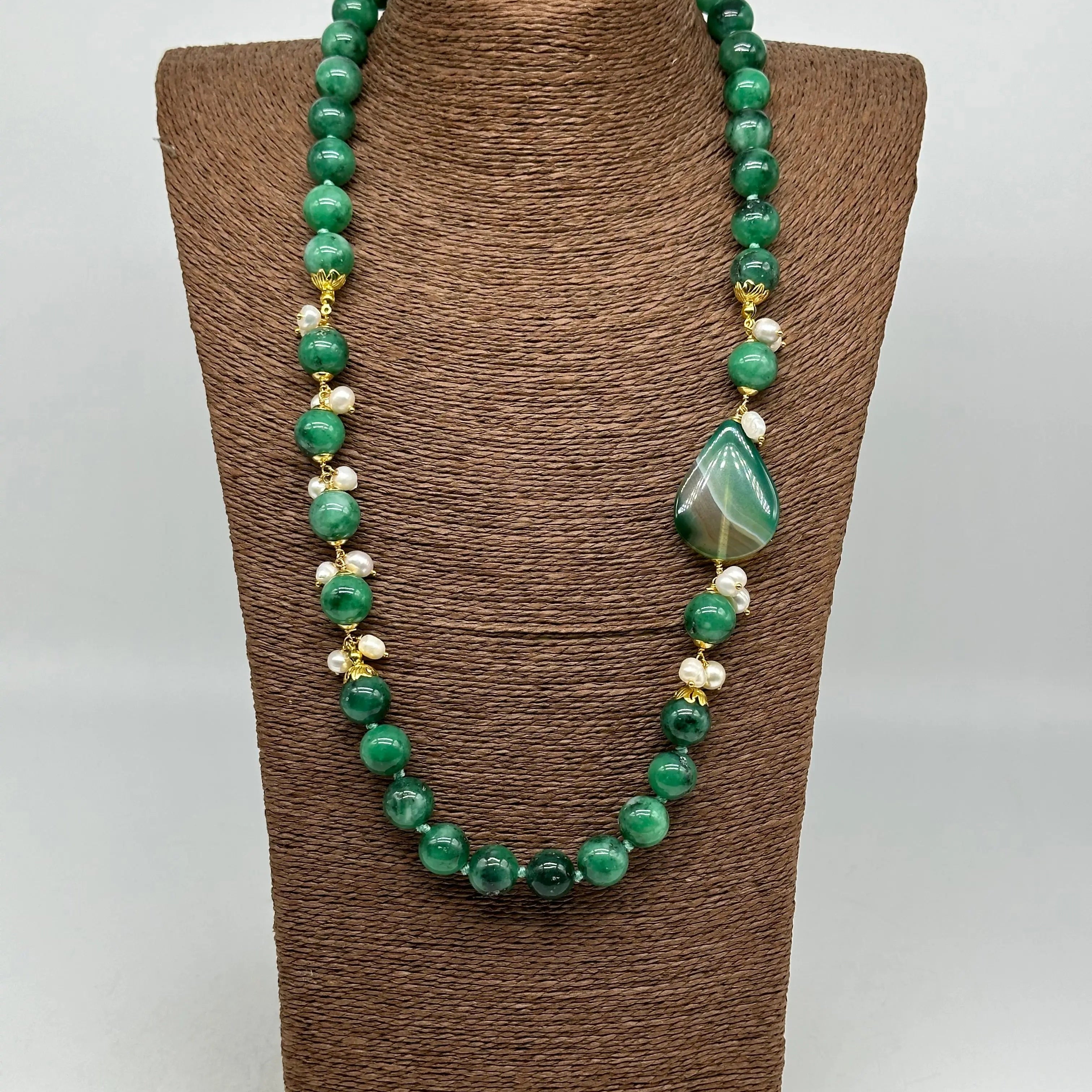 Collana Artigianale Pietre Verde e Perle bianche V.5 DD CERAMICHE SICILIANE