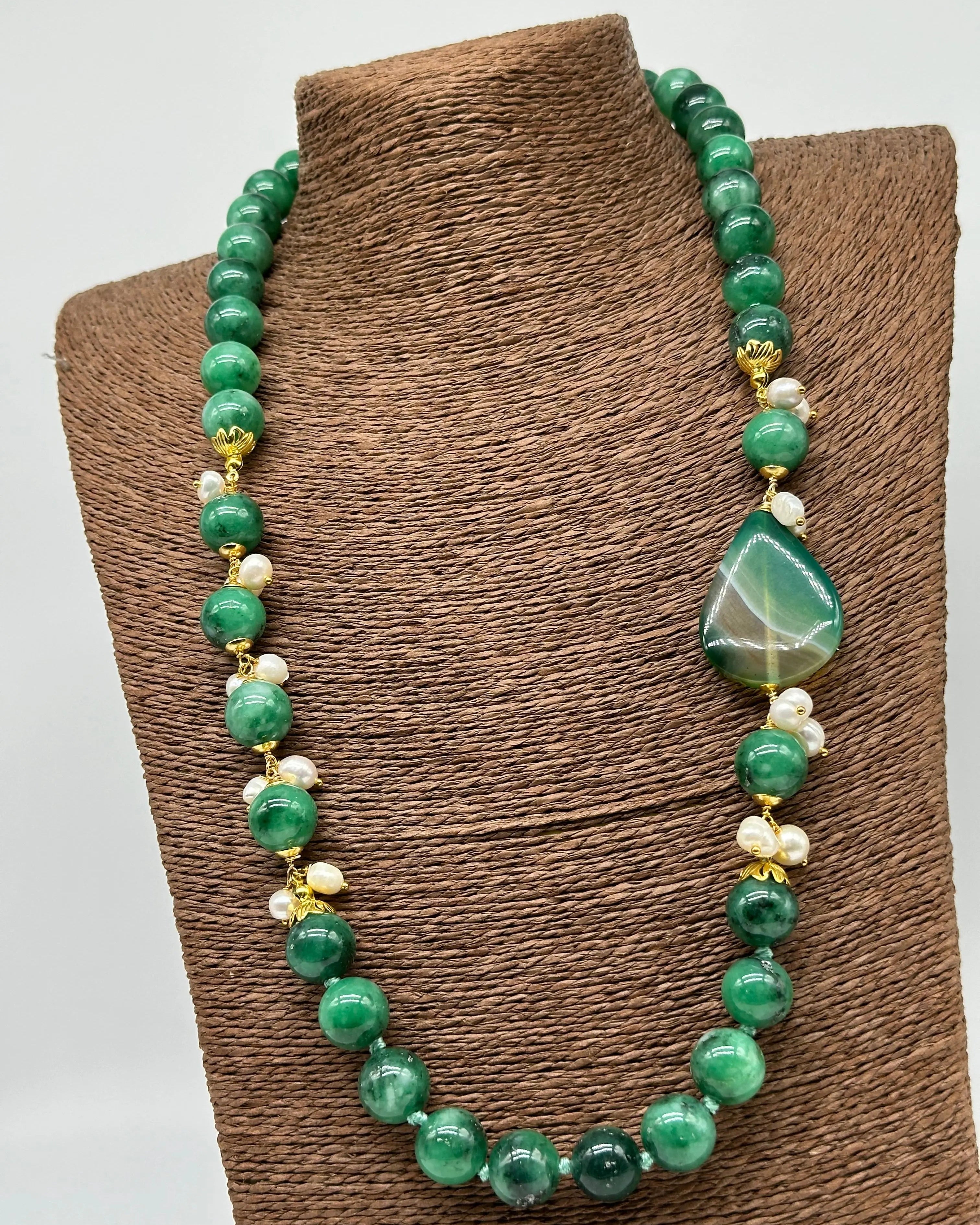 Collana Artigianale Pietre Verde e Perle bianche V.5 DD CERAMICHE SICILIANE