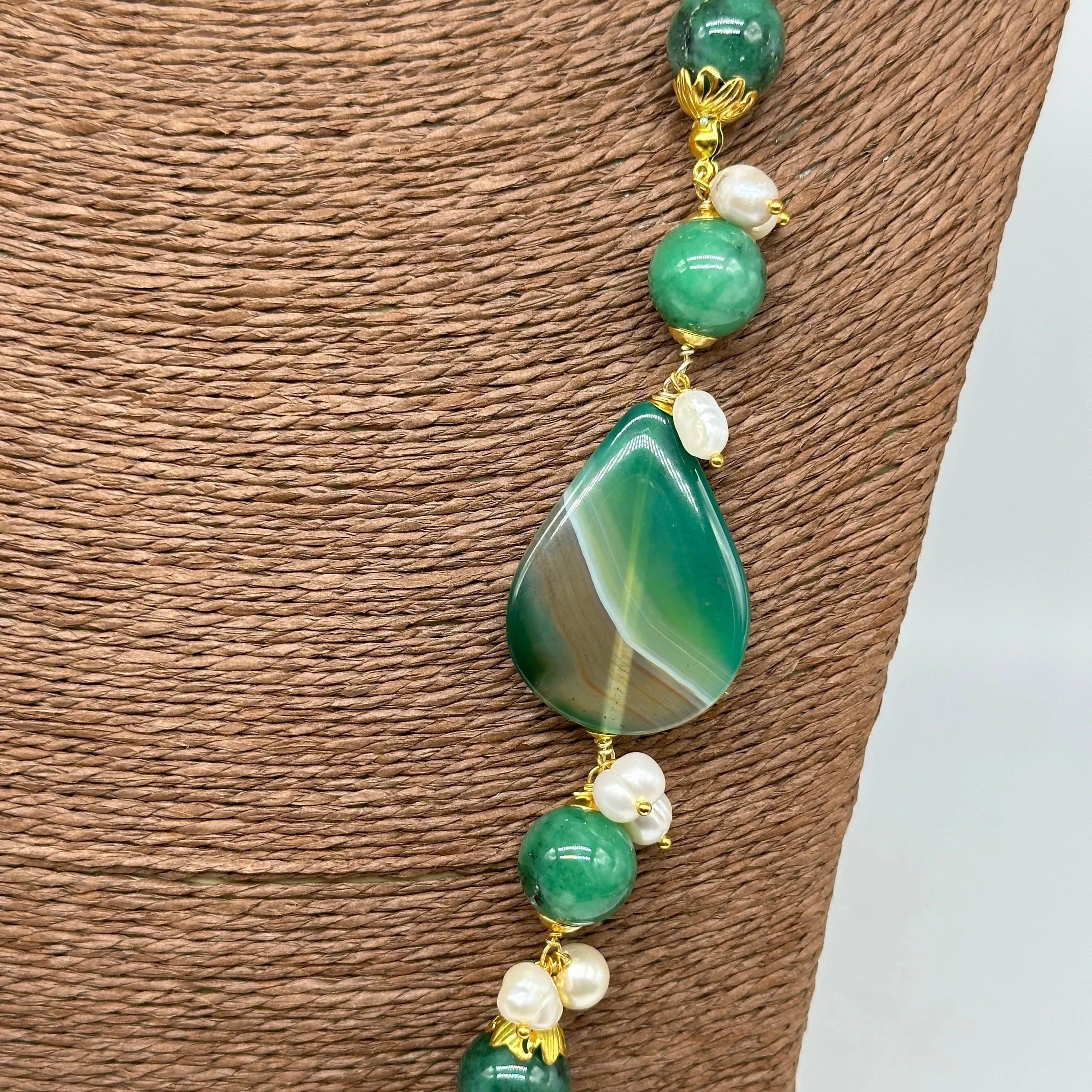 Collana Artigianale Pietre Verde e Perle bianche V.5 DD CERAMICHE SICILIANE