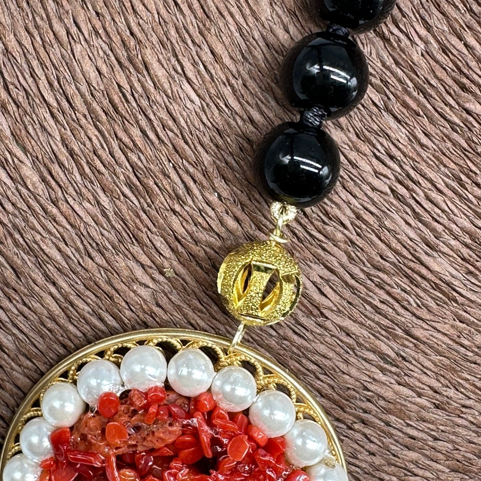 Collana Ceramica di Caltagirone Medaglione Corallo e Perle - DD CERAMICHE SICILIANE
