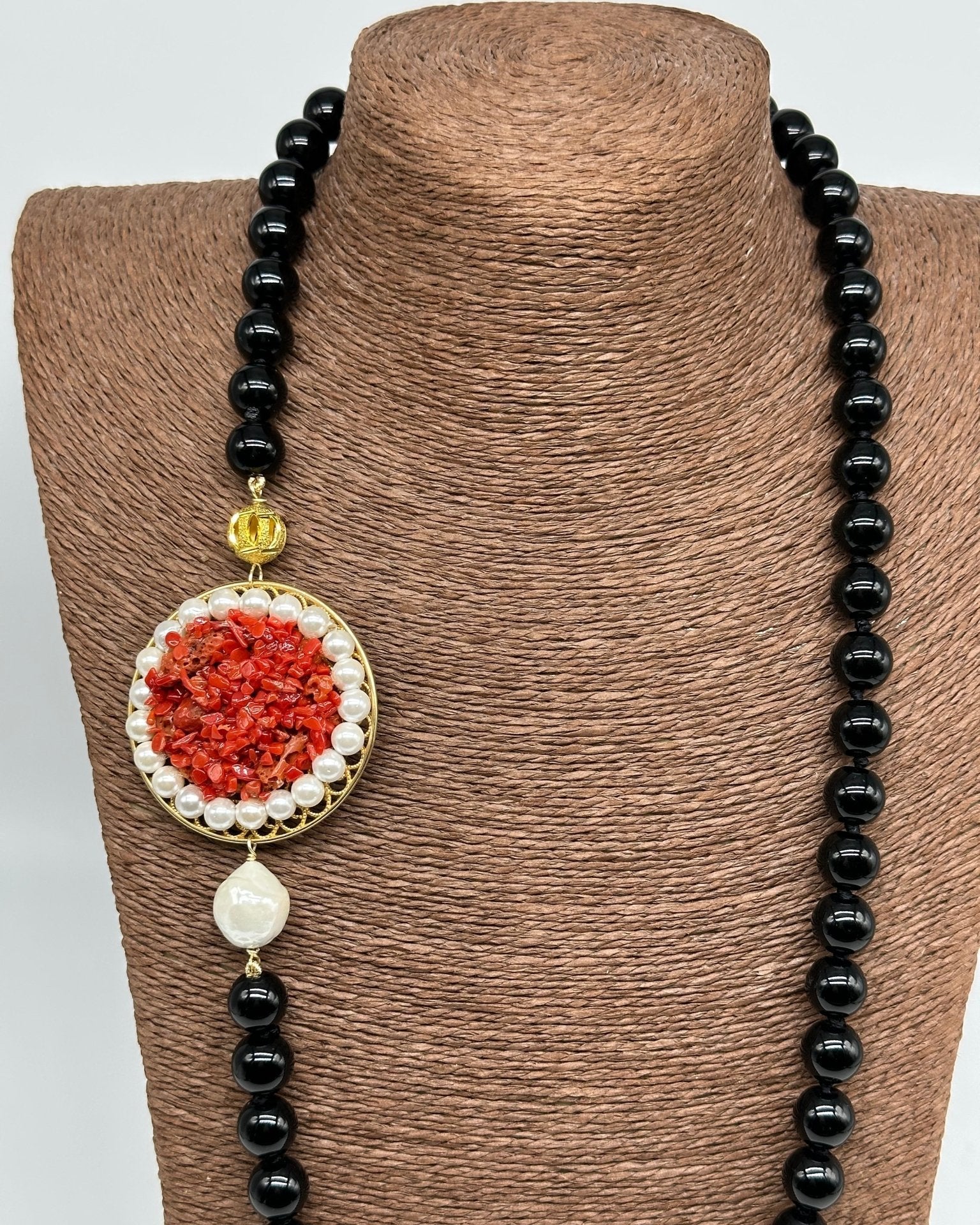 Collana Ceramica di Caltagirone Medaglione Corallo e Perle - DD CERAMICHE SICILIANE