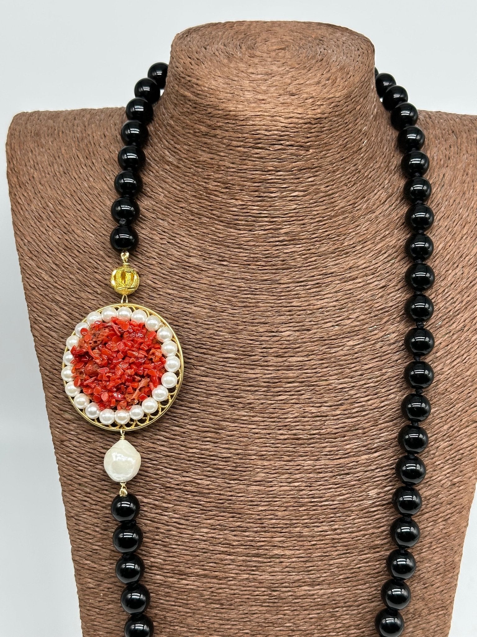 Collana Ceramica di Caltagirone Medaglione Corallo e Perle - DD CERAMICHE SICILIANE