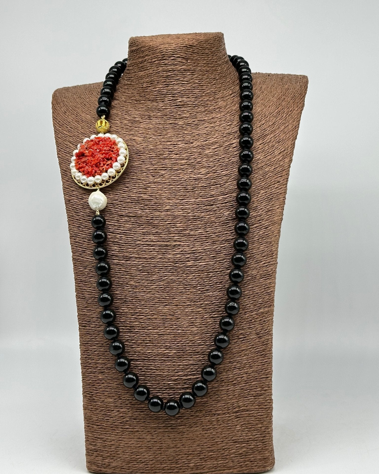 Collana Ceramica di Caltagirone Medaglione Corallo e Perle - DD CERAMICHE SICILIANE