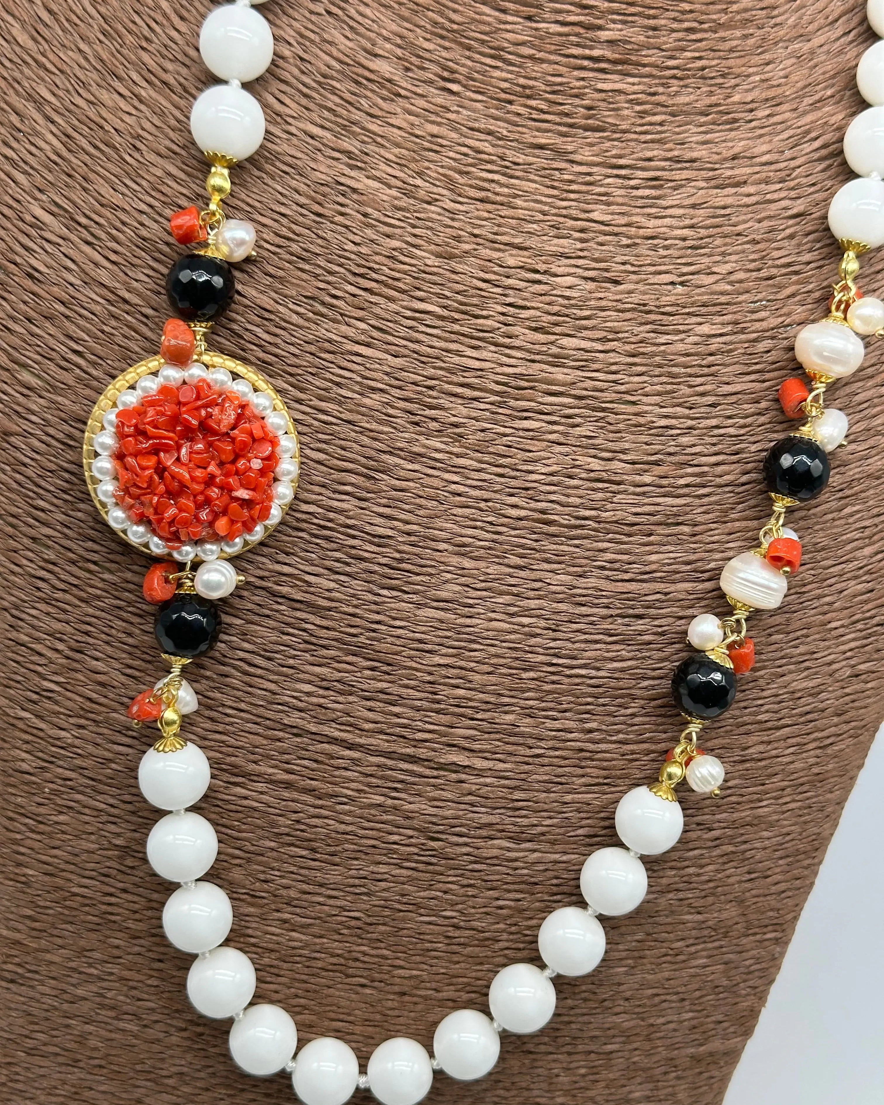 Collana Ceramica di Caltagirone Medaglione Corallo e Perle V.2 DD CERAMICHE SICILIANE