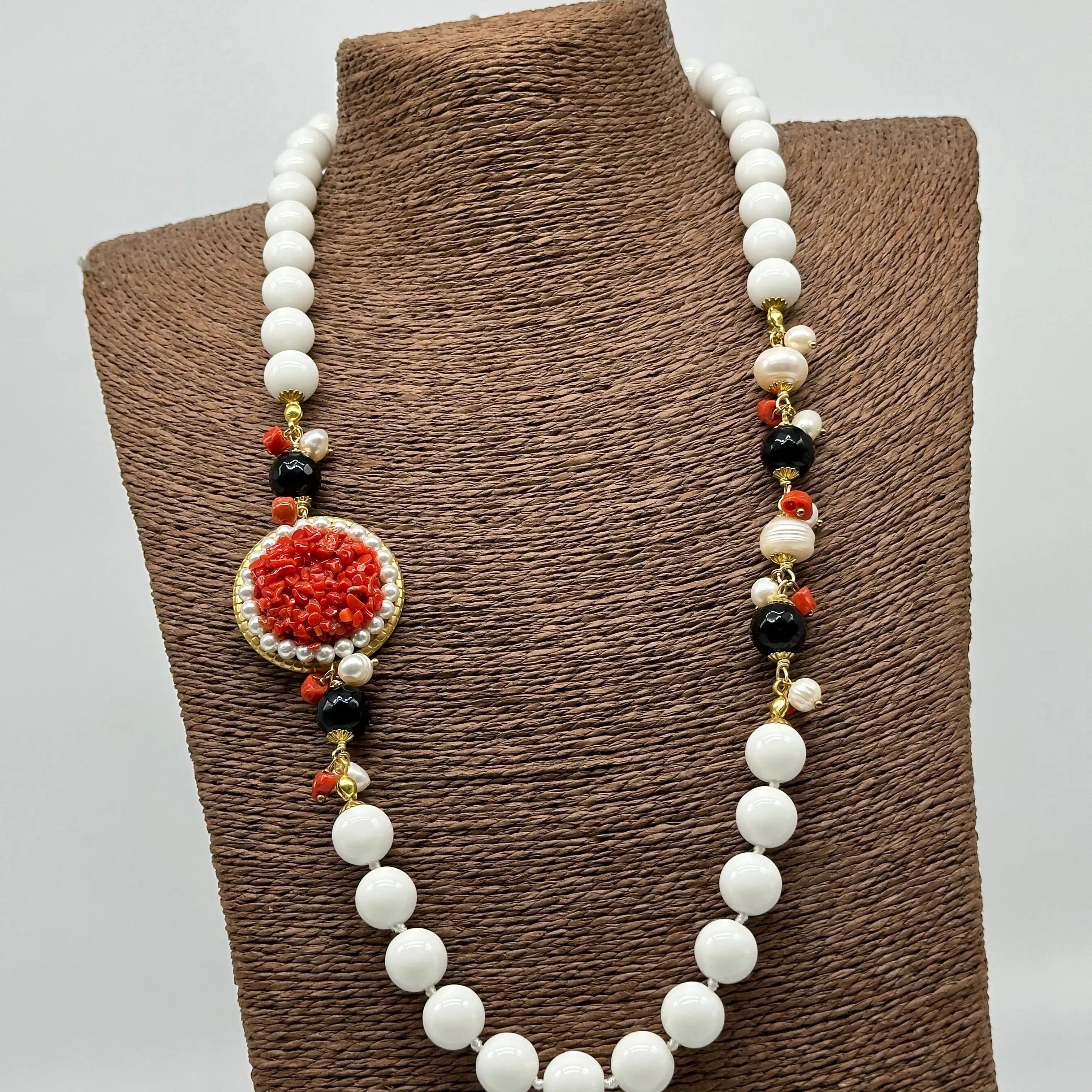 Collana Ceramica di Caltagirone Medaglione Corallo e Perle V.2 DD CERAMICHE SICILIANE