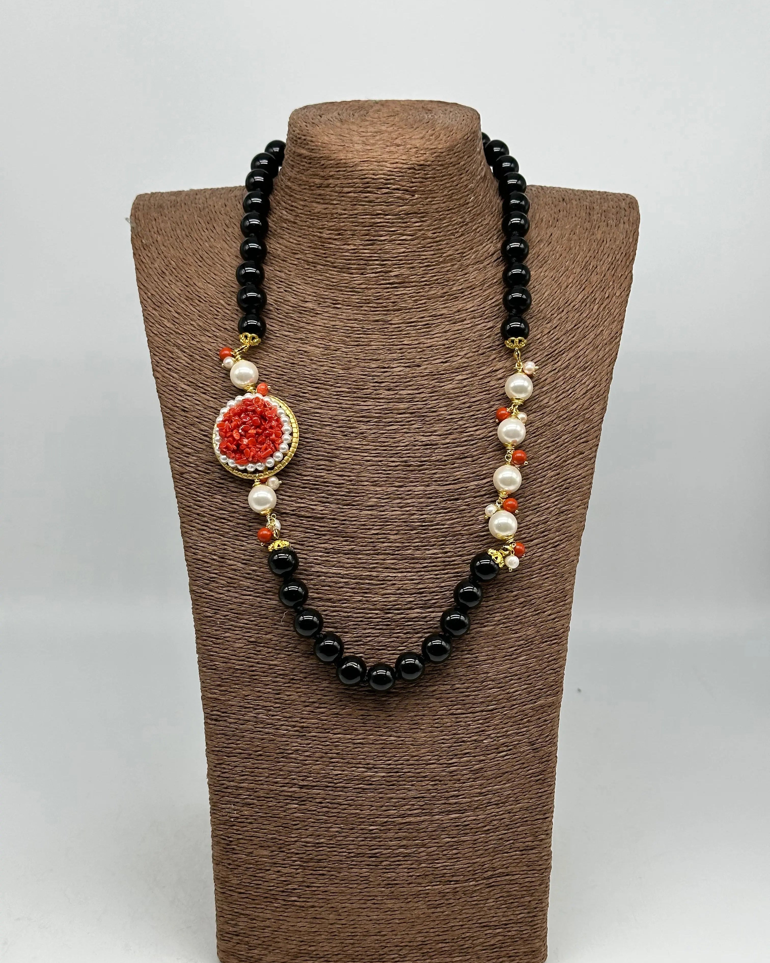 Collana Ceramica di Caltagirone Medaglione Corallo e Perle V.4 DD CERAMICHE SICILIANE