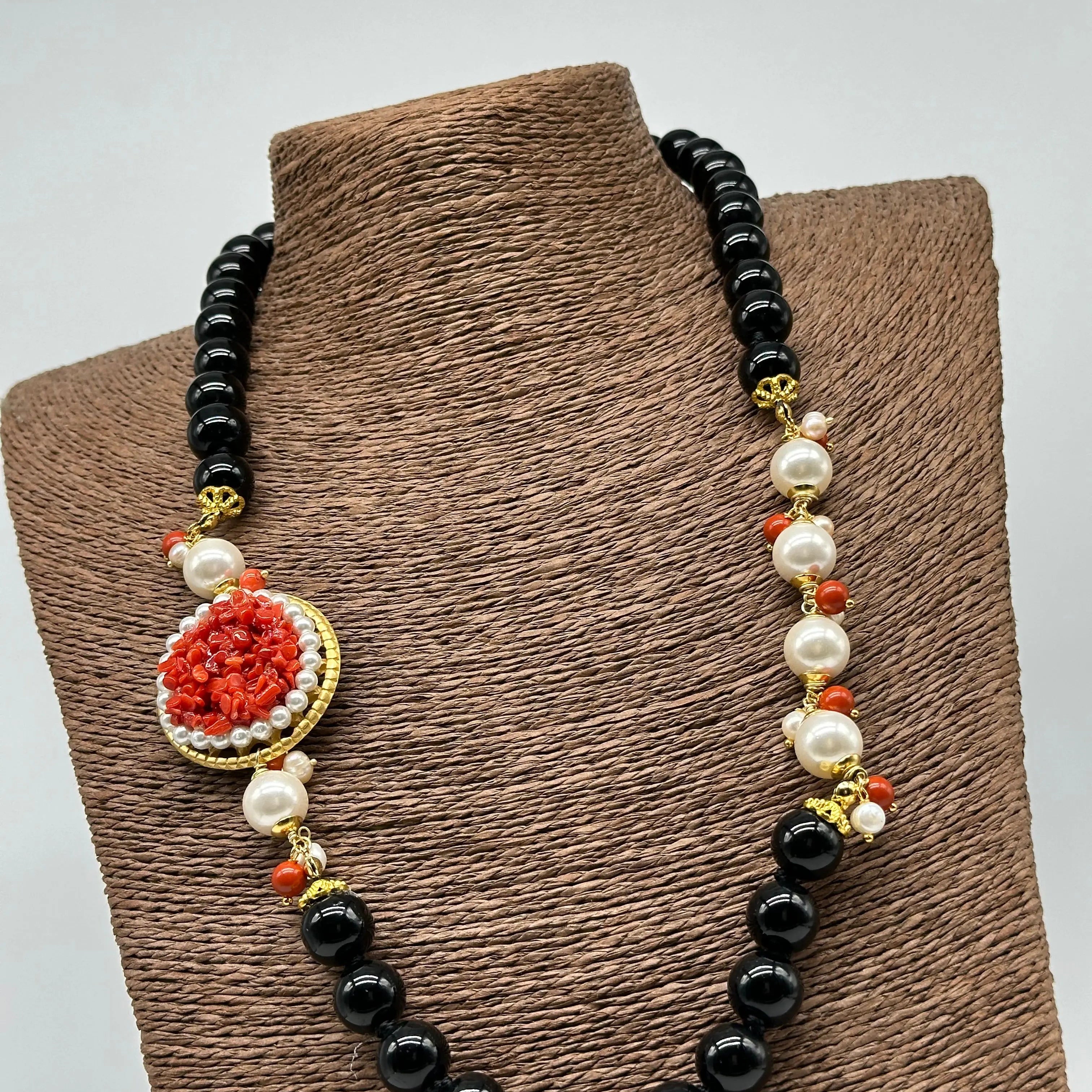 Collana Ceramica di Caltagirone Medaglione Corallo e Perle V.4 DD CERAMICHE SICILIANE