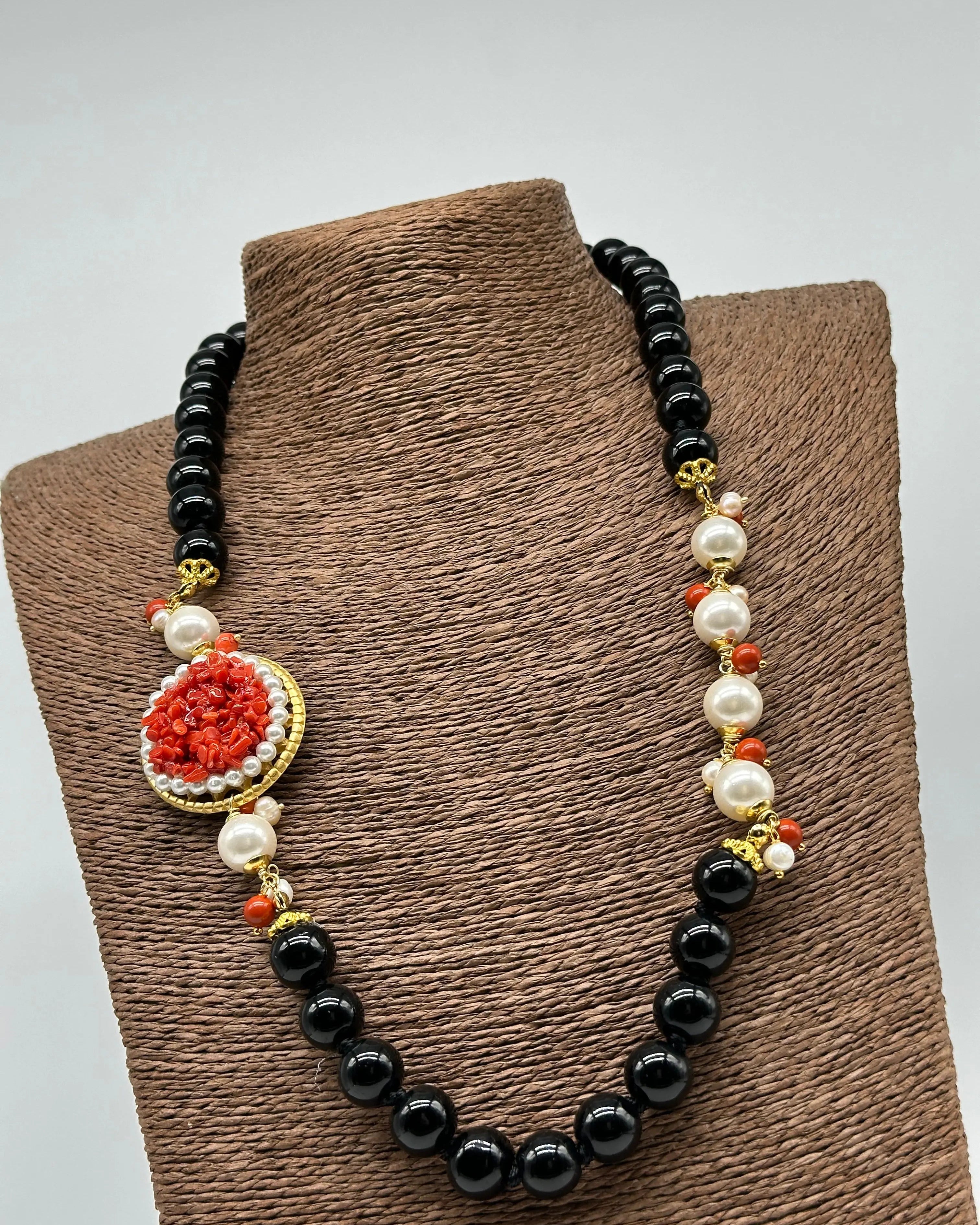 Collana Ceramica di Caltagirone Medaglione Corallo e Perle V.4 DD CERAMICHE SICILIANE