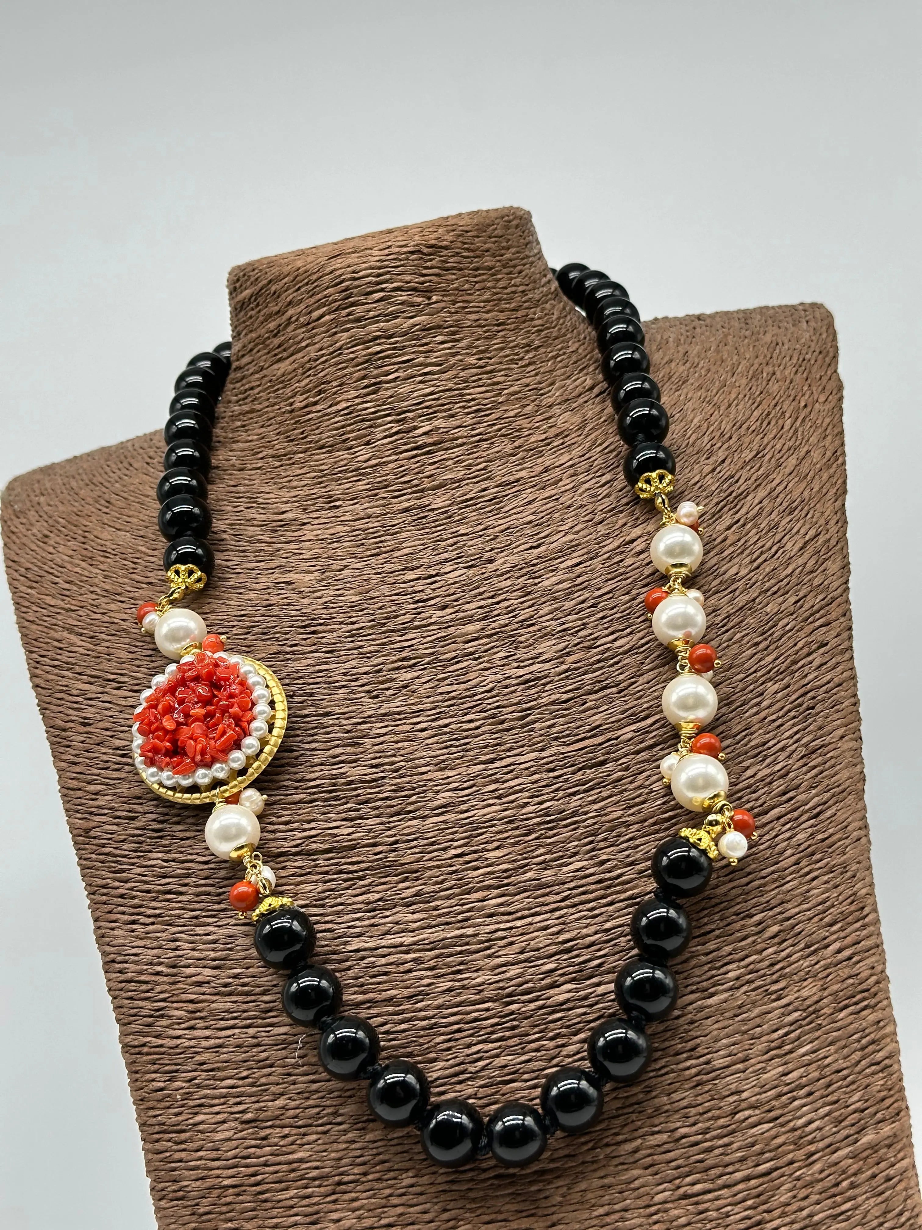 Collana Ceramica di Caltagirone Medaglione Corallo e Perle V.4 DD CERAMICHE SICILIANE