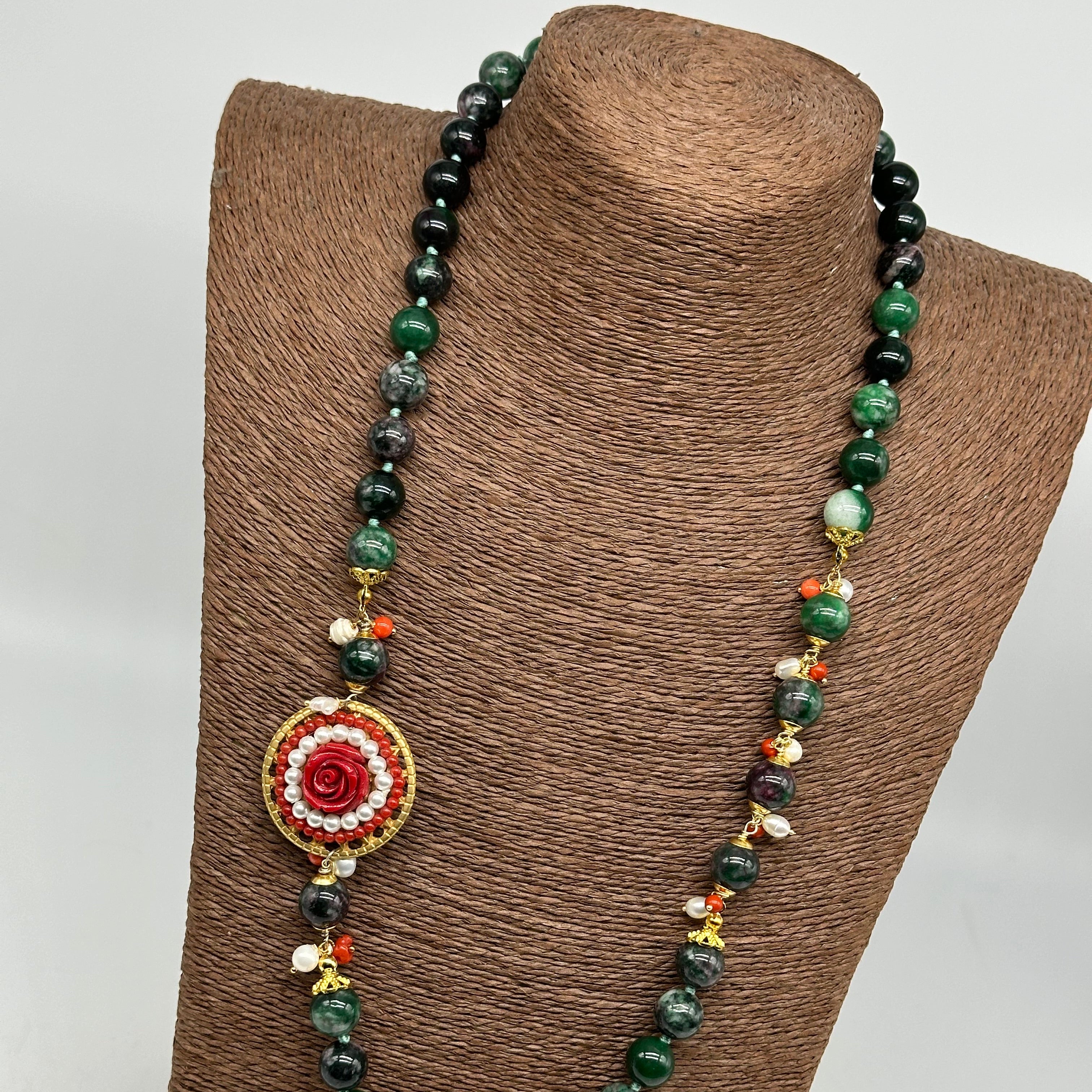 Collana Ceramica di Caltagirone Medaglione Corallo e Perle V.6 - COLLANA