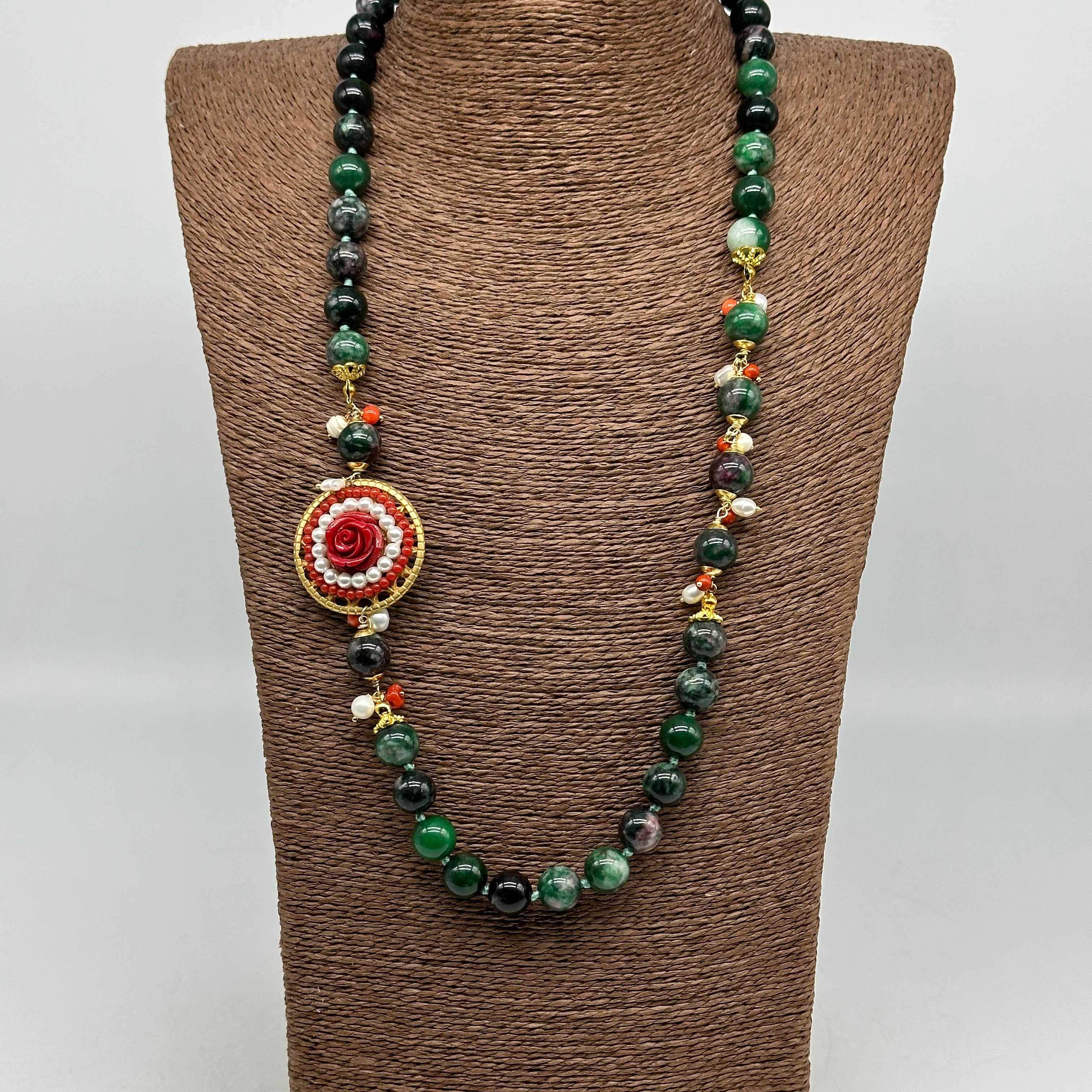 Collana Ceramica di Caltagirone Medaglione Corallo e Perle V.6 - COLLANA