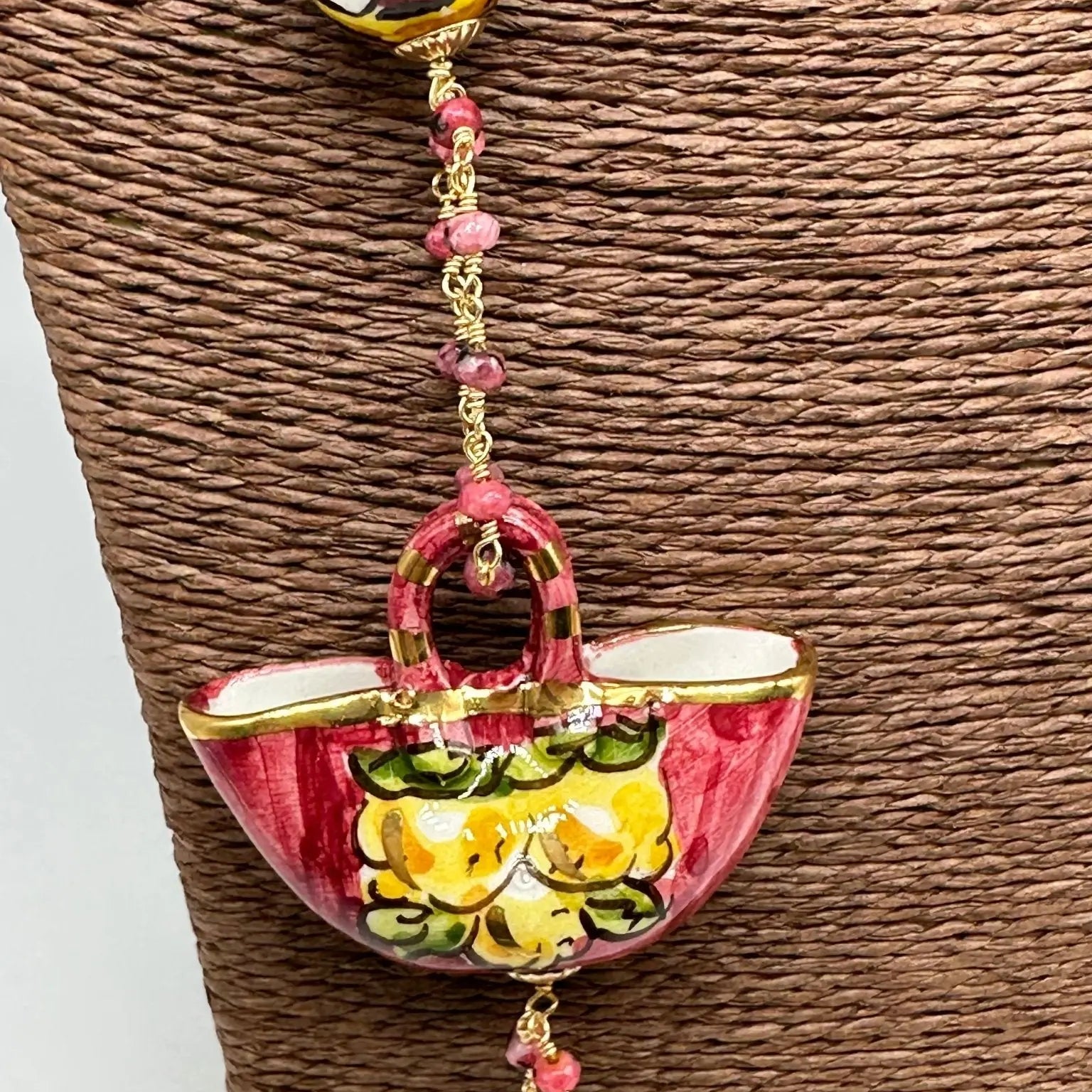 Collana Coffa Siciliana decorata Bordeaux Ceramica di Caltagirone - COLLANA