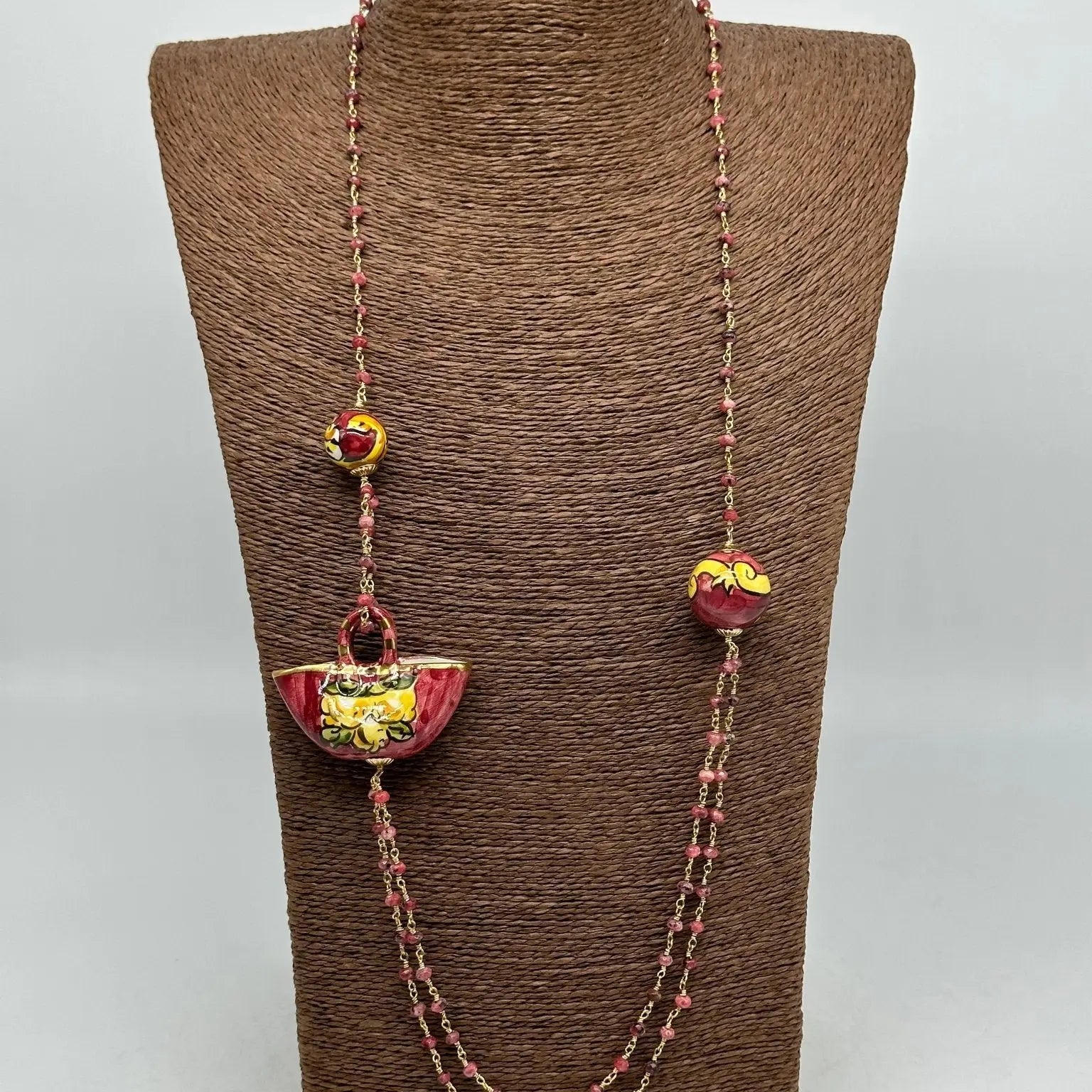 Collana Coffa Siciliana decorata Bordeaux Ceramica di Caltagirone - COLLANA