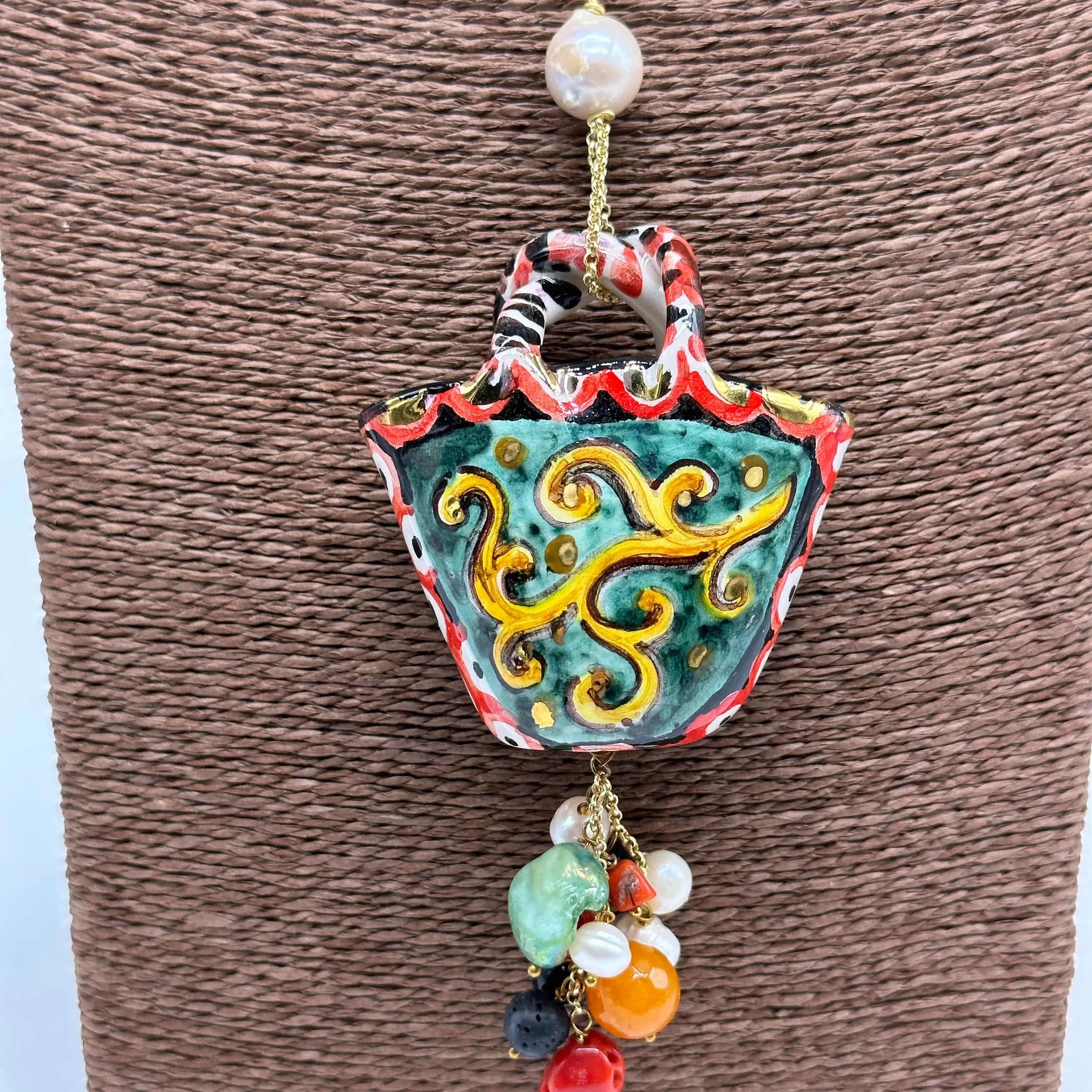 Collana Coffa Siciliana decorata Vulcano Etna Ceramica di Caltagirone DD CERAMICHE SICILIANE