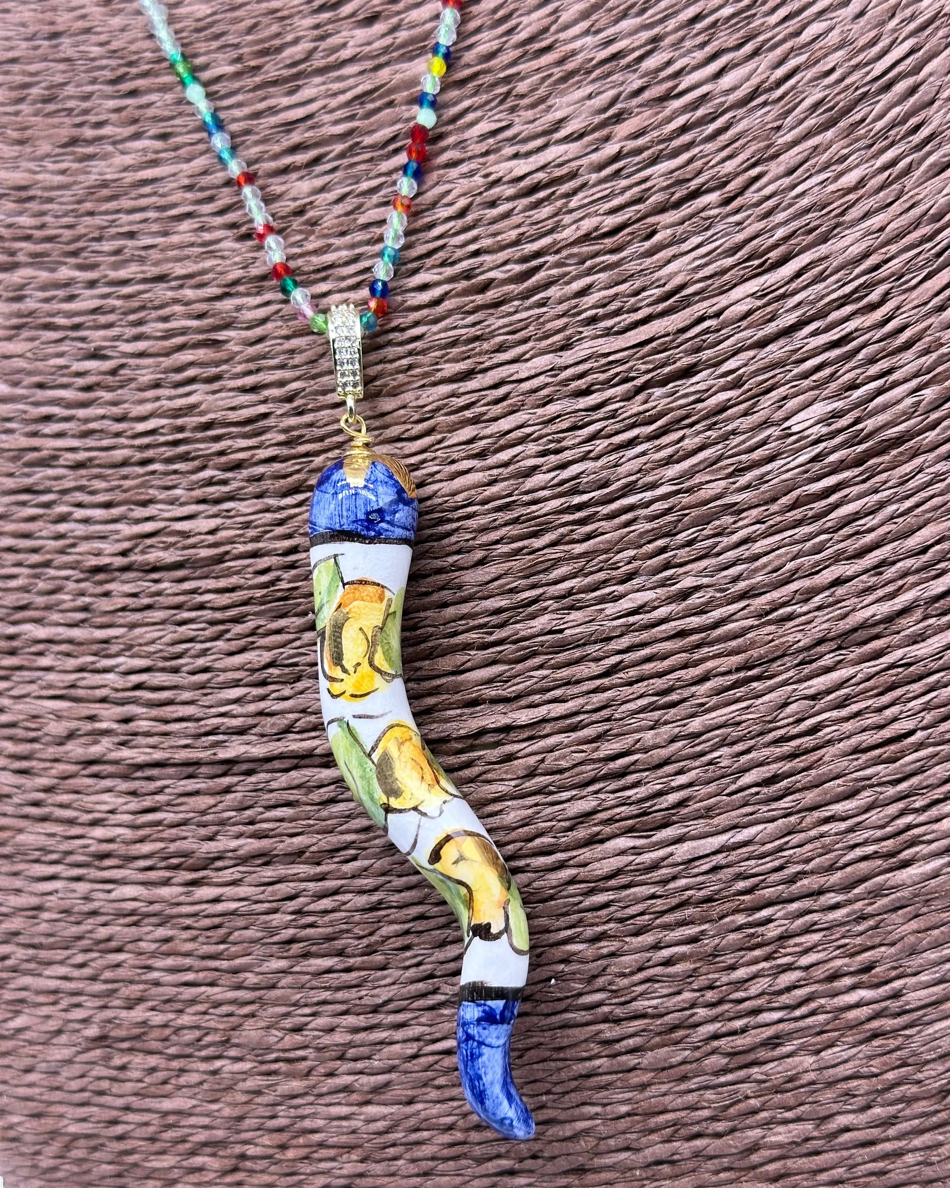 Collana Corno Portafotuna Ceramica Caltagirone, catena perle multicolor V.1 DD CERAMICHE SICILIANE