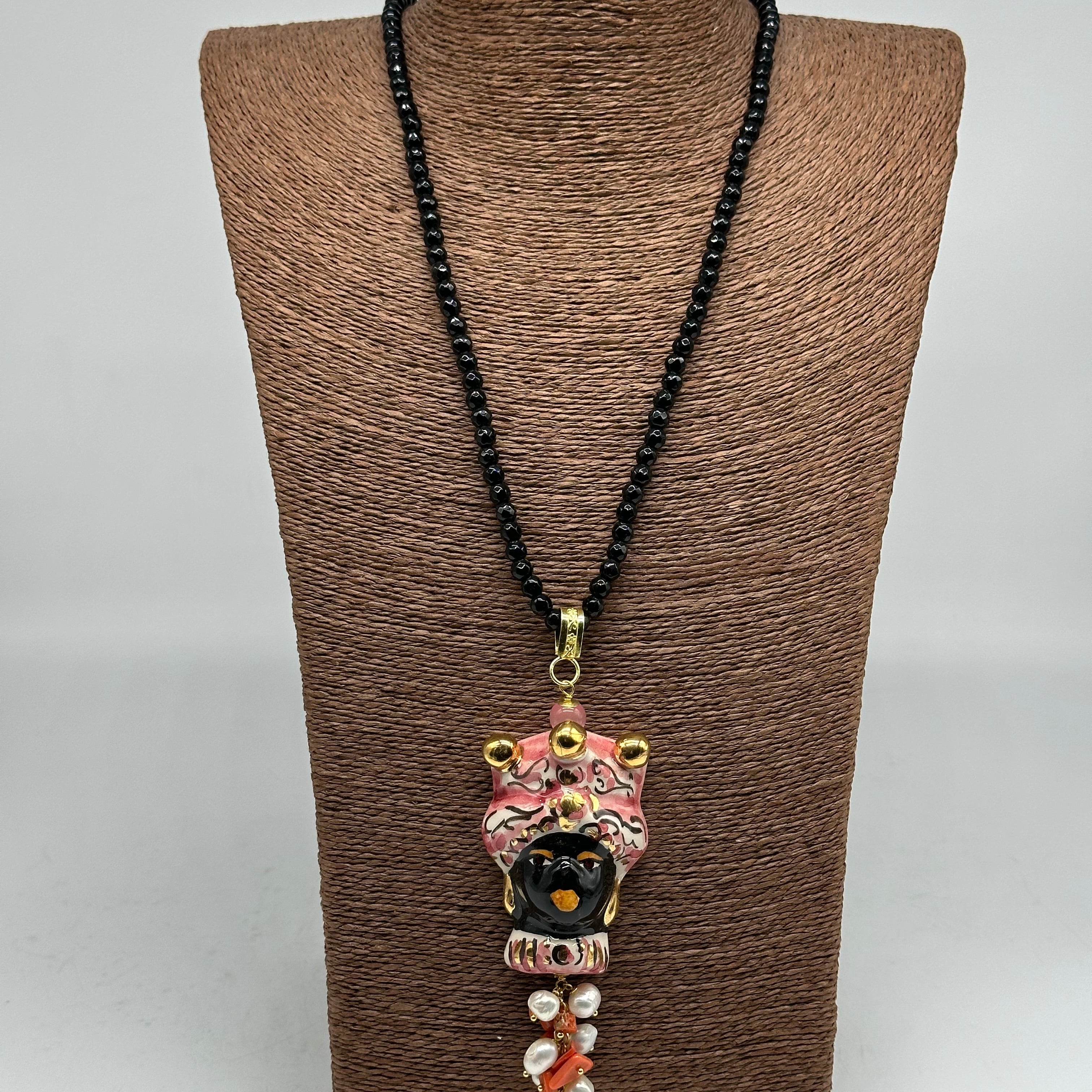 Collana di pietre nere Testa di Moro Ceramica di Caltagirone Turbante Rosa Decorato V.2 - COLLANA