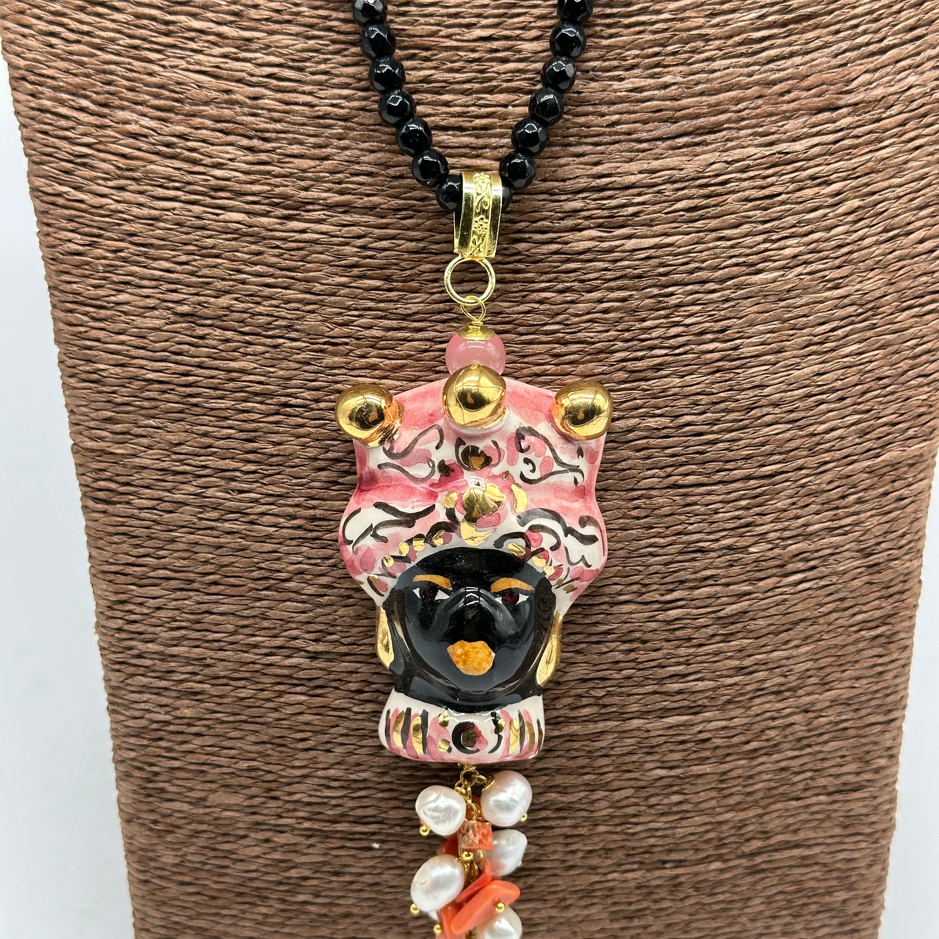 Collana di pietre nere Testa di Moro Ceramica di Caltagirone Turbante Rosa Decorato V.2 - COLLANA