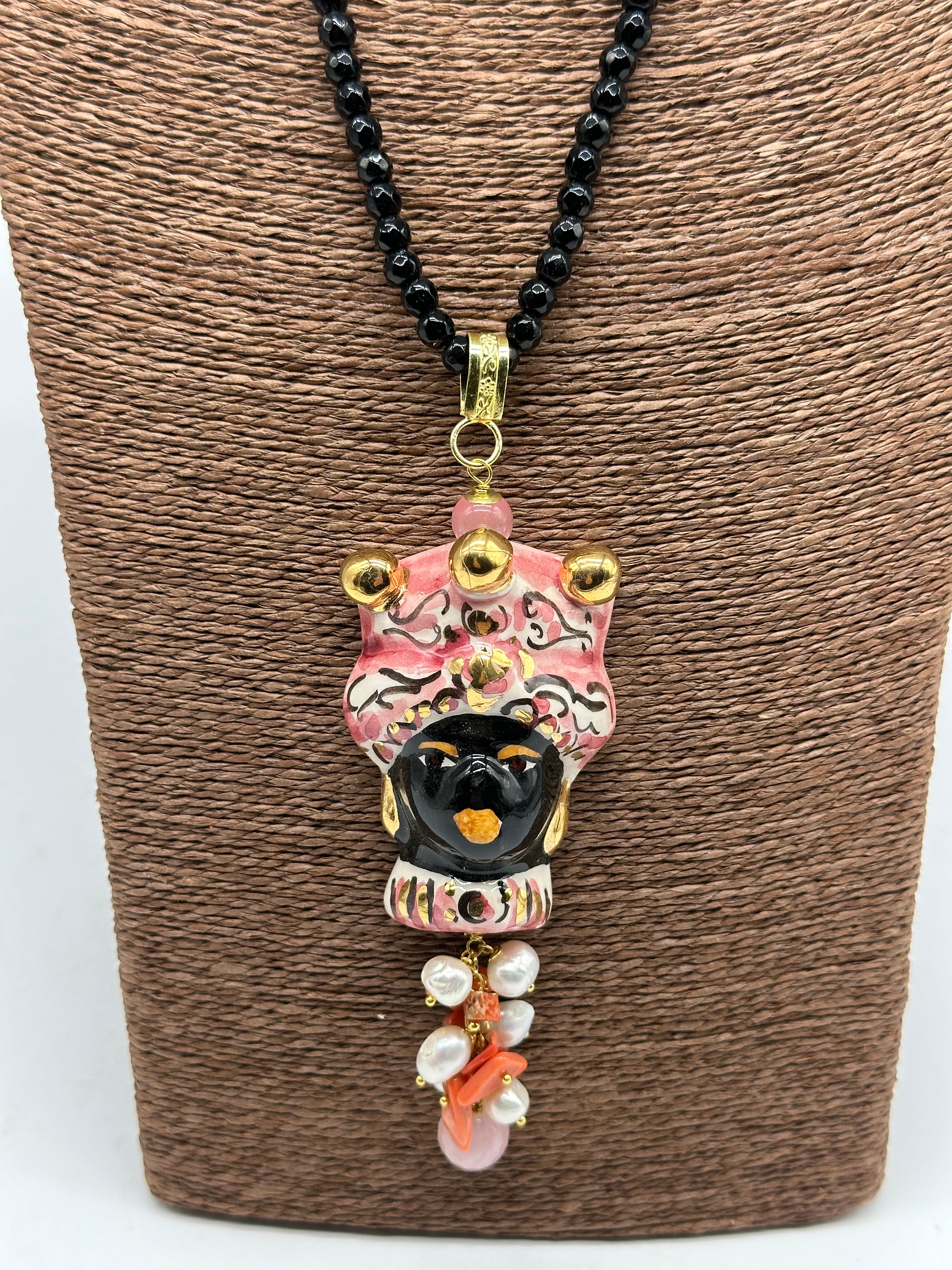Collana di pietre nere Testa di Moro Ceramica di Caltagirone Turbante Rosa Decorato V.2 - COLLANA