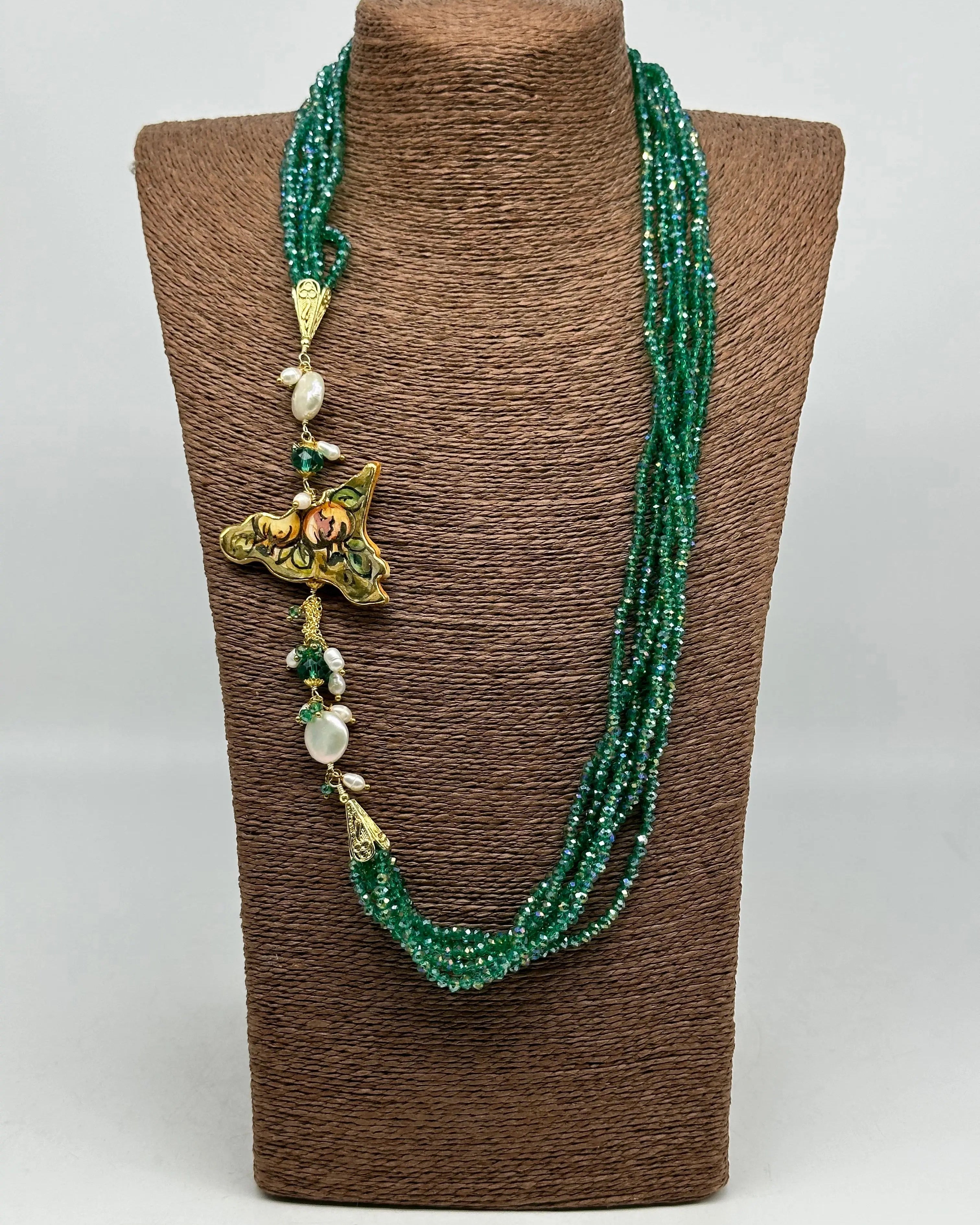 Collana multifilo di Pietre Verde, ciondolo Sicilia, perle e pietre DD CERAMICHE SICILIANE