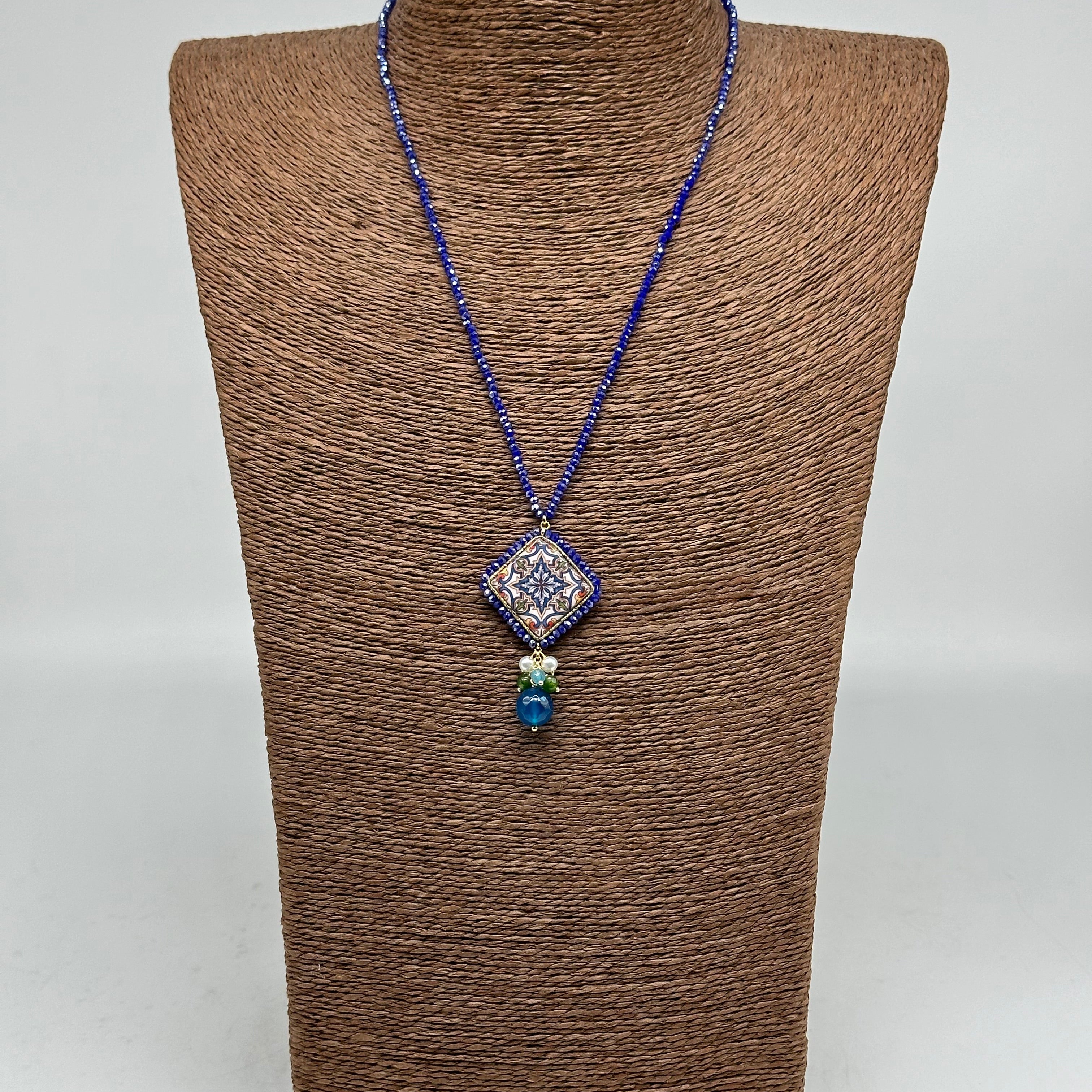 Collana Piastrella Ceramica Caltagirone Decoro Barocco Blu catena perline blu V.2 - COLLANA