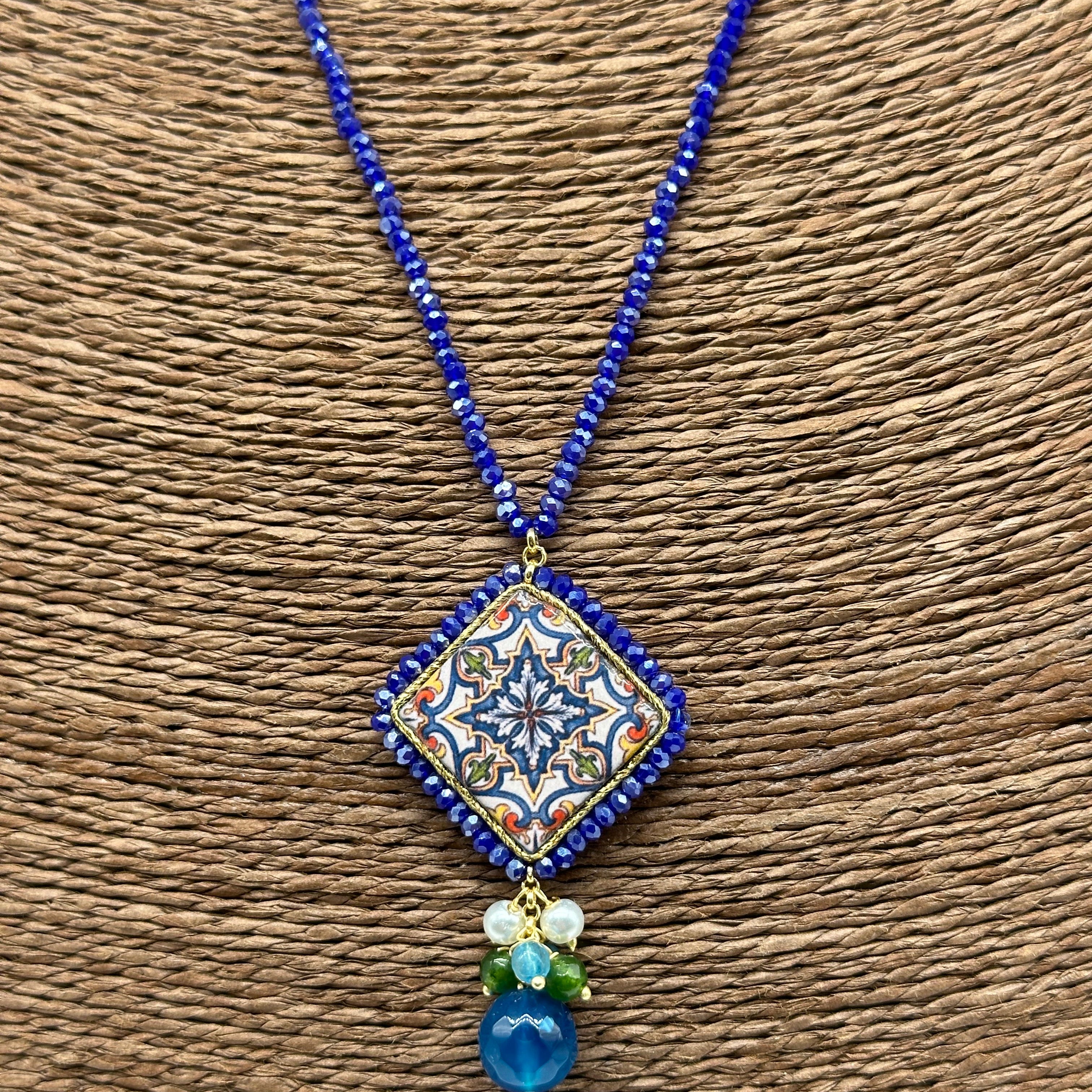 Collana Piastrella Ceramica Caltagirone Decoro Barocco Blu catena perline blu V.2 - COLLANA