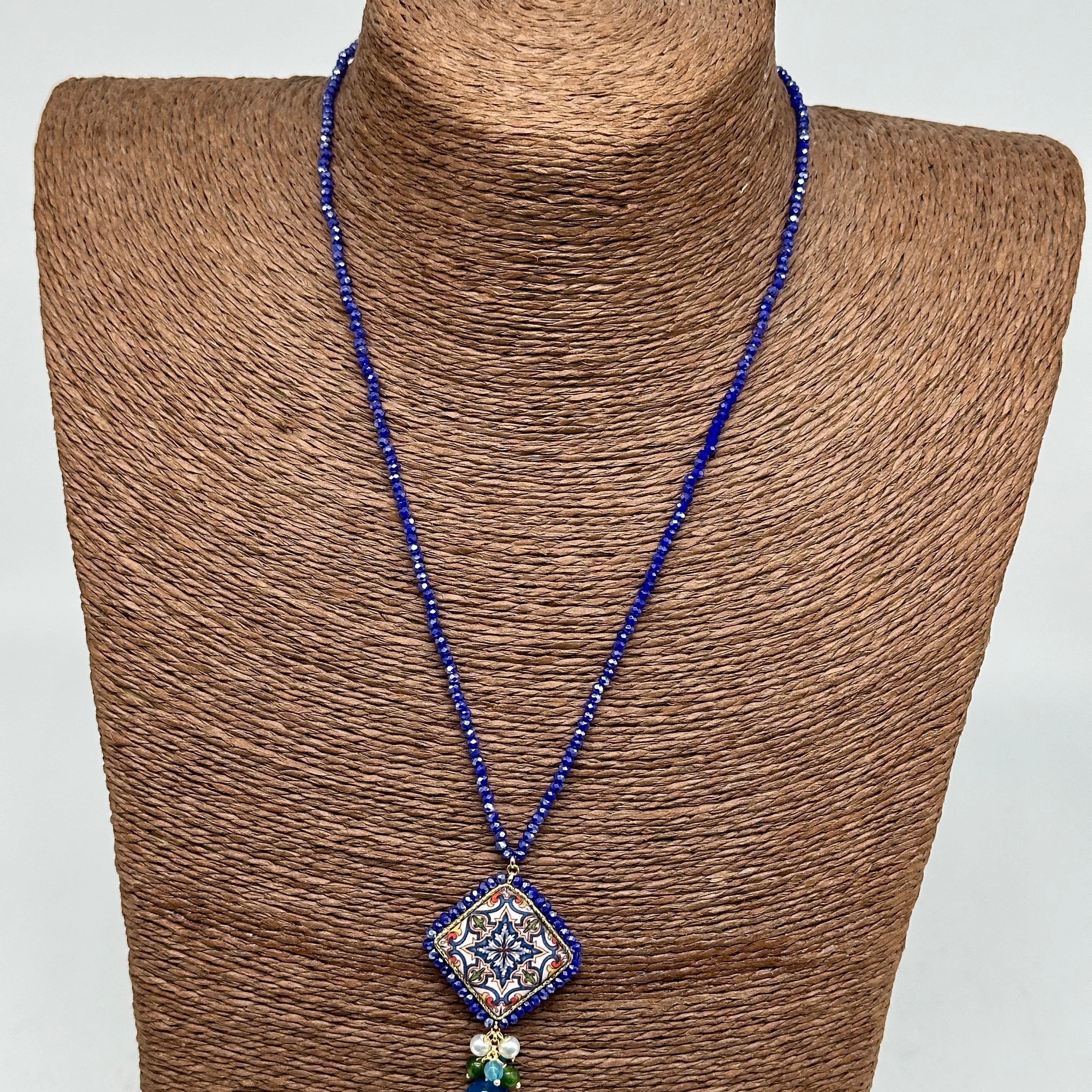 Collana Piastrella Ceramica Caltagirone Decoro Barocco Blu catena perline blu V.2 - COLLANA