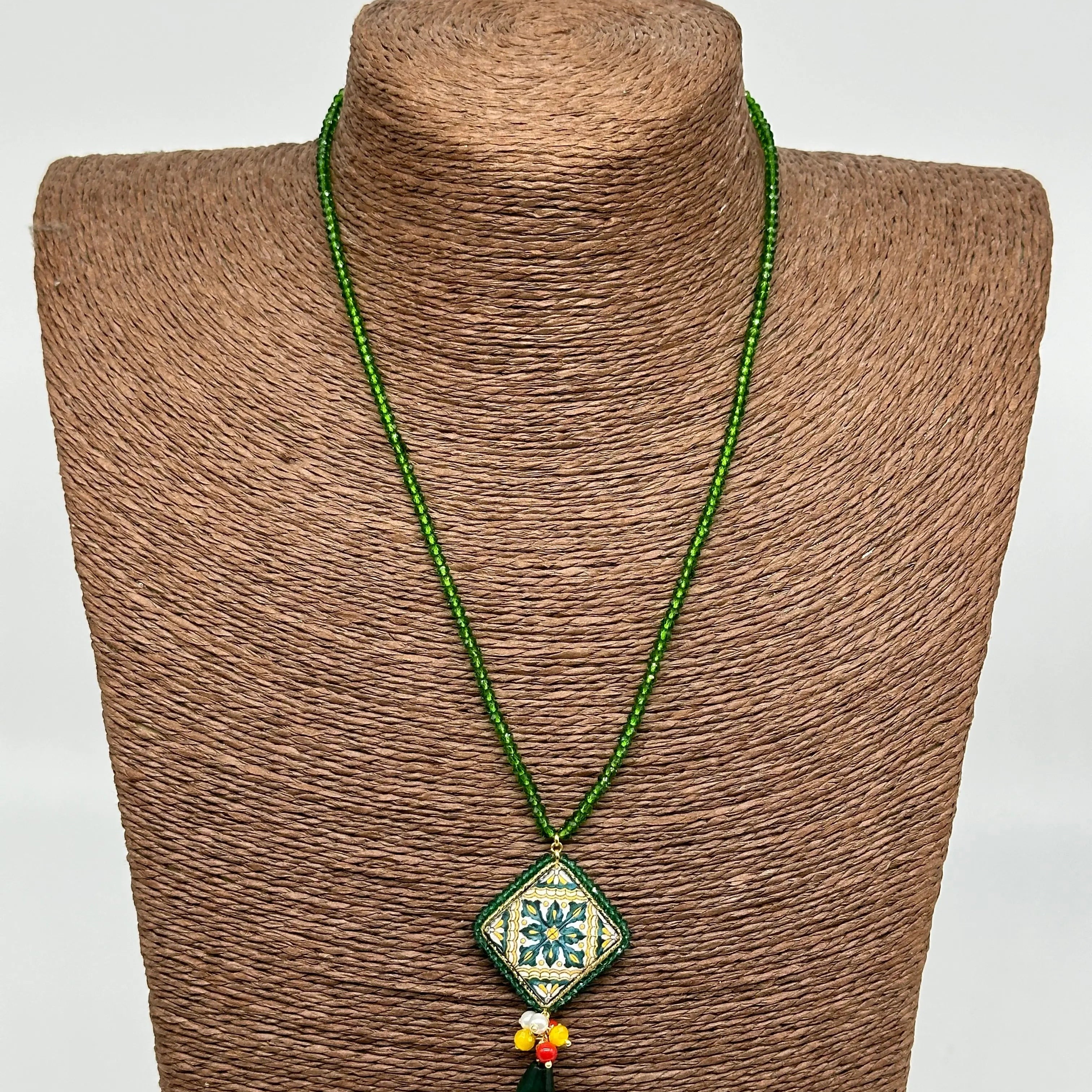 Collana Piastrella Ceramica Caltagirone Decoro Barocco, catena perline verde DD CERAMICHE SICILIANE
