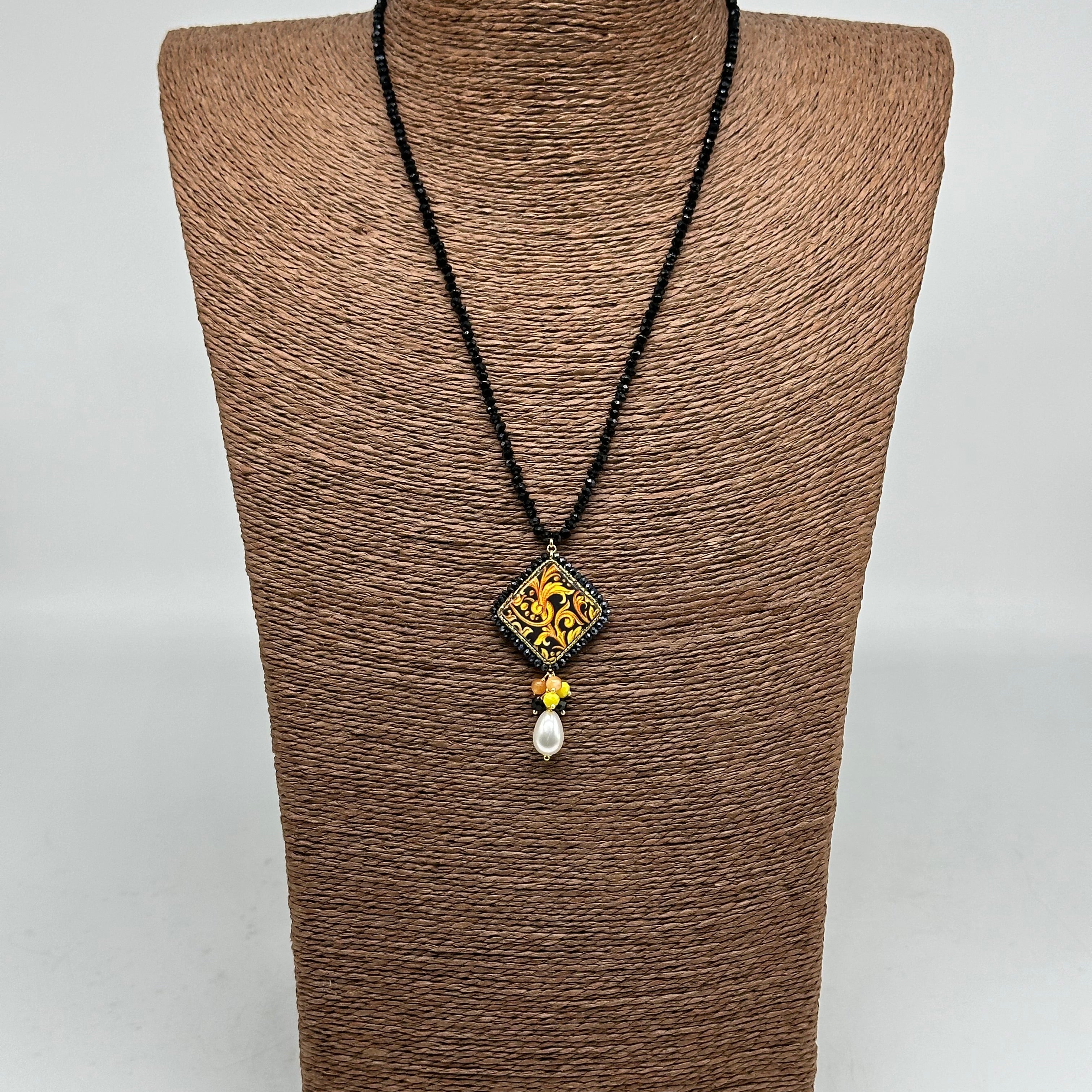 Collana Piastrella Ceramica Caltagirone Decoro Barocco catena perline nere V.2 - COLLANA