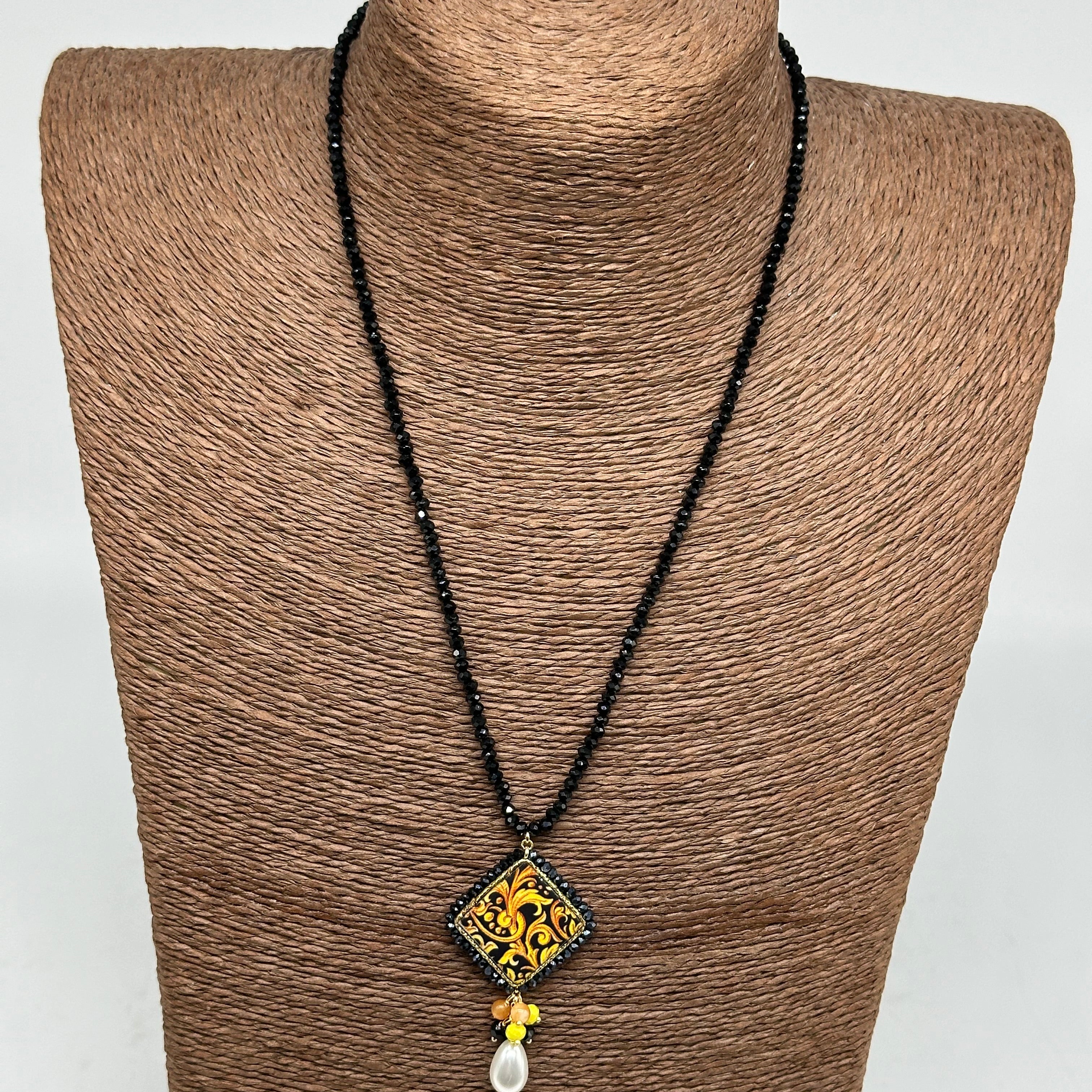 Collana Piastrella Ceramica Caltagirone Decoro Barocco catena perline nere V.2 - COLLANA