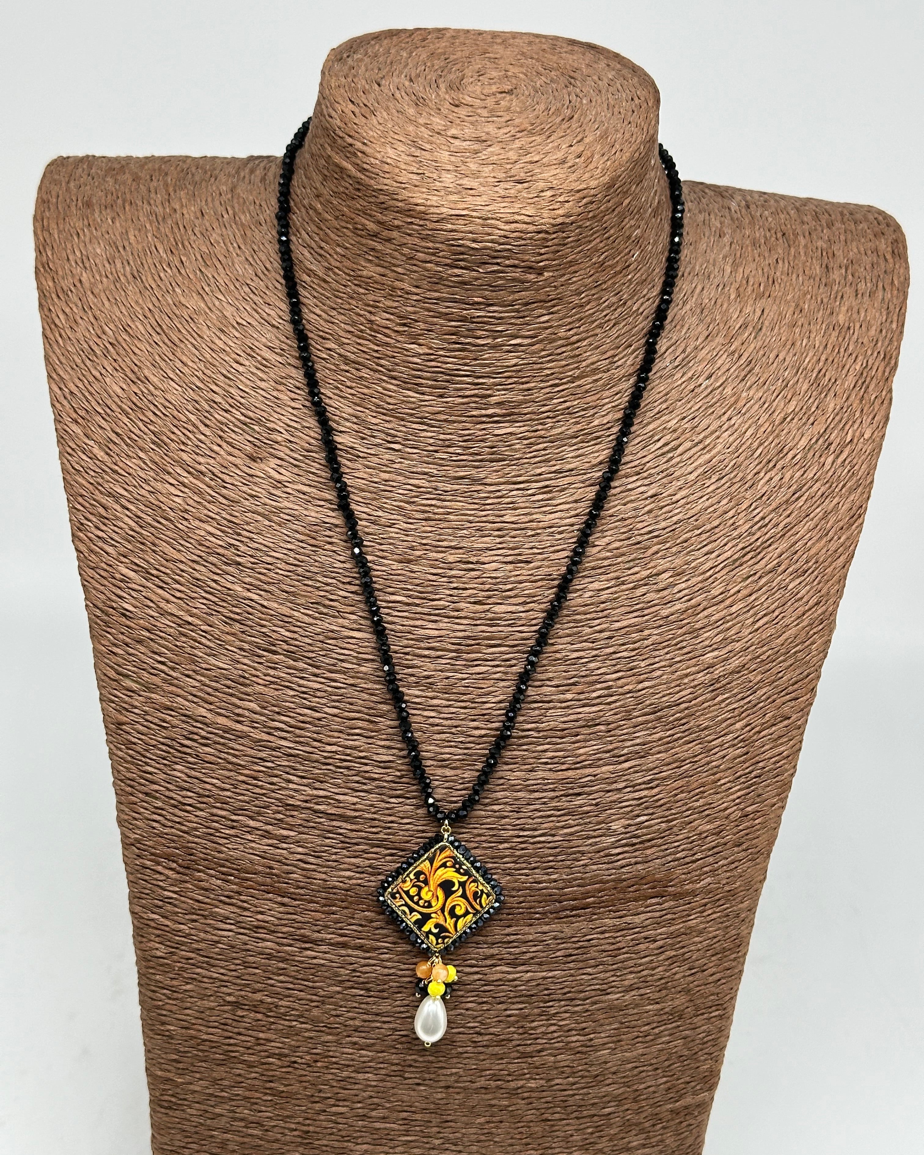 Collana Piastrella Ceramica Caltagirone Decoro Barocco catena perline nere V.2 - COLLANA