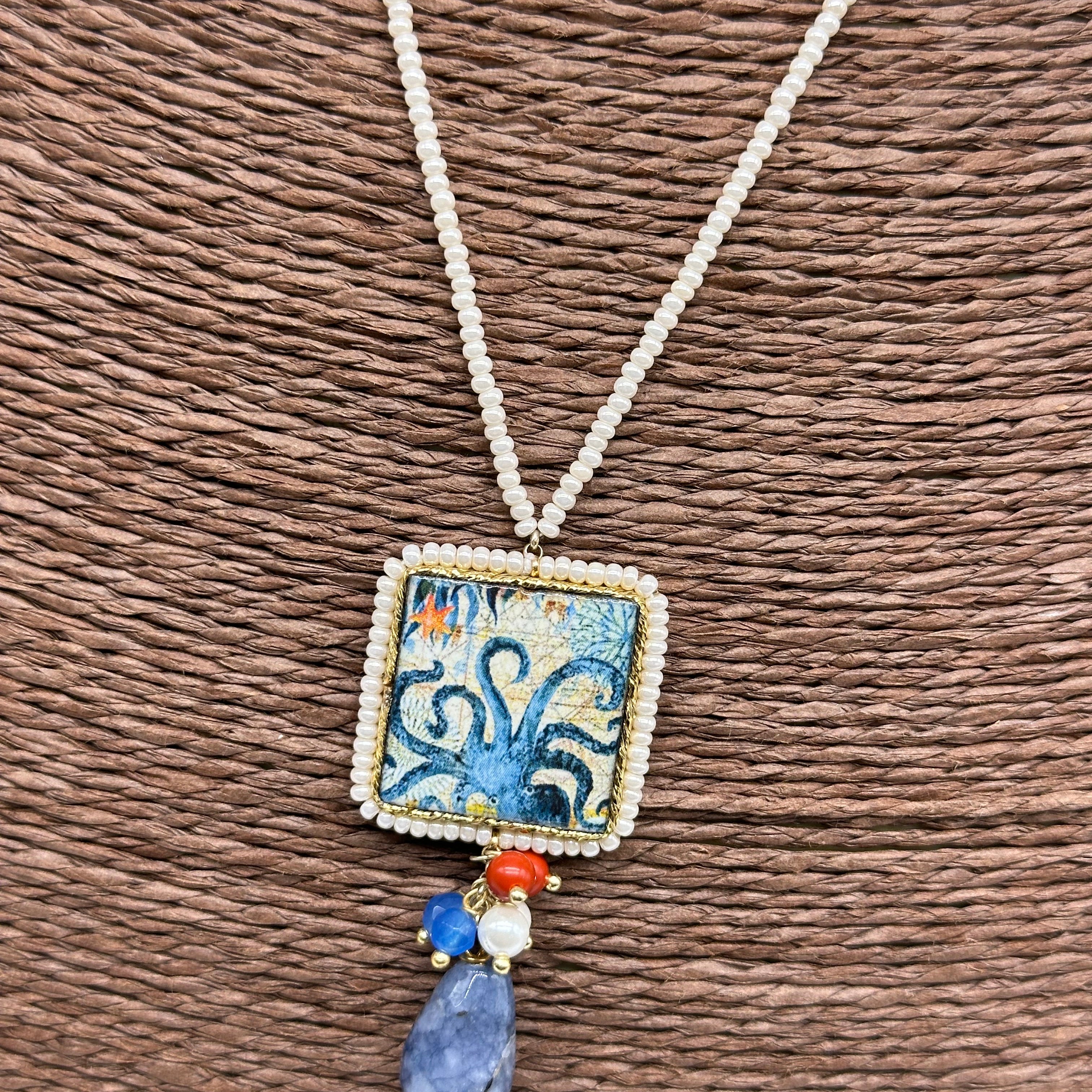 Collana Piastrella Ceramica Caltagirone Polipo catena perline bianche - COLLANA