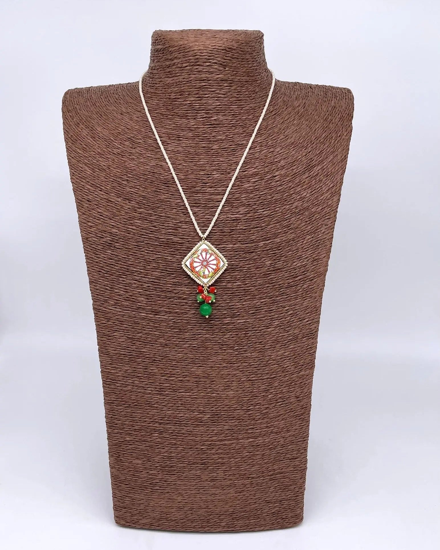 Collana Piastrella Ceramica Caltagirone, Ruota Carretto, pietre, corallo, catena perle - DD CERAMICHE SICILIANE