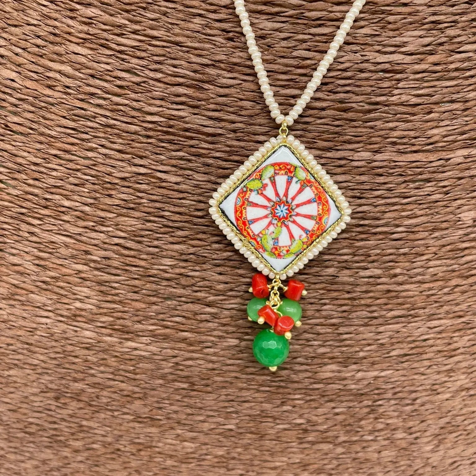 Collana Piastrella Ceramica Caltagirone, Ruota Carretto, pietre, corallo, catena perle - DD CERAMICHE SICILIANE