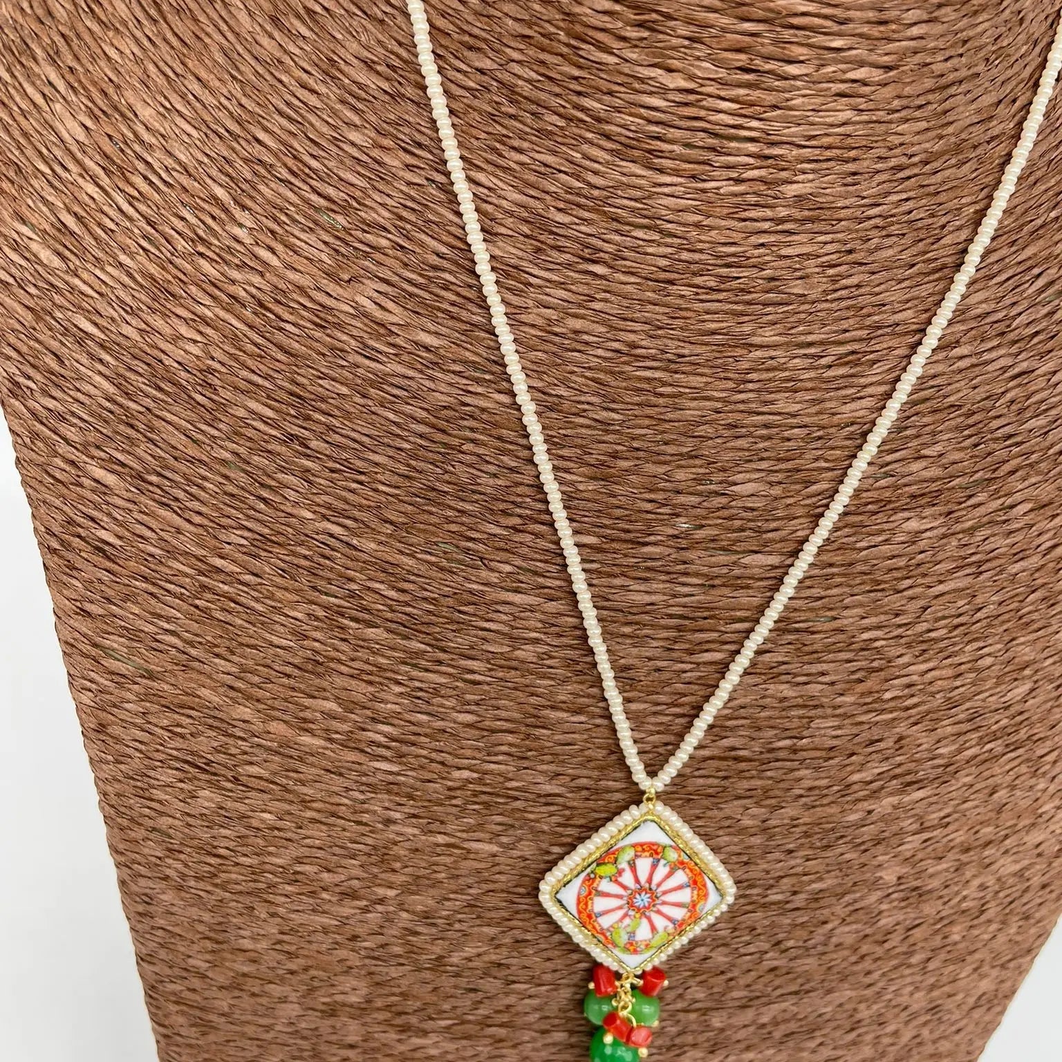 Collana Piastrella Ceramica Caltagirone, Ruota Carretto, pietre, corallo, catena perle - DD CERAMICHE SICILIANE