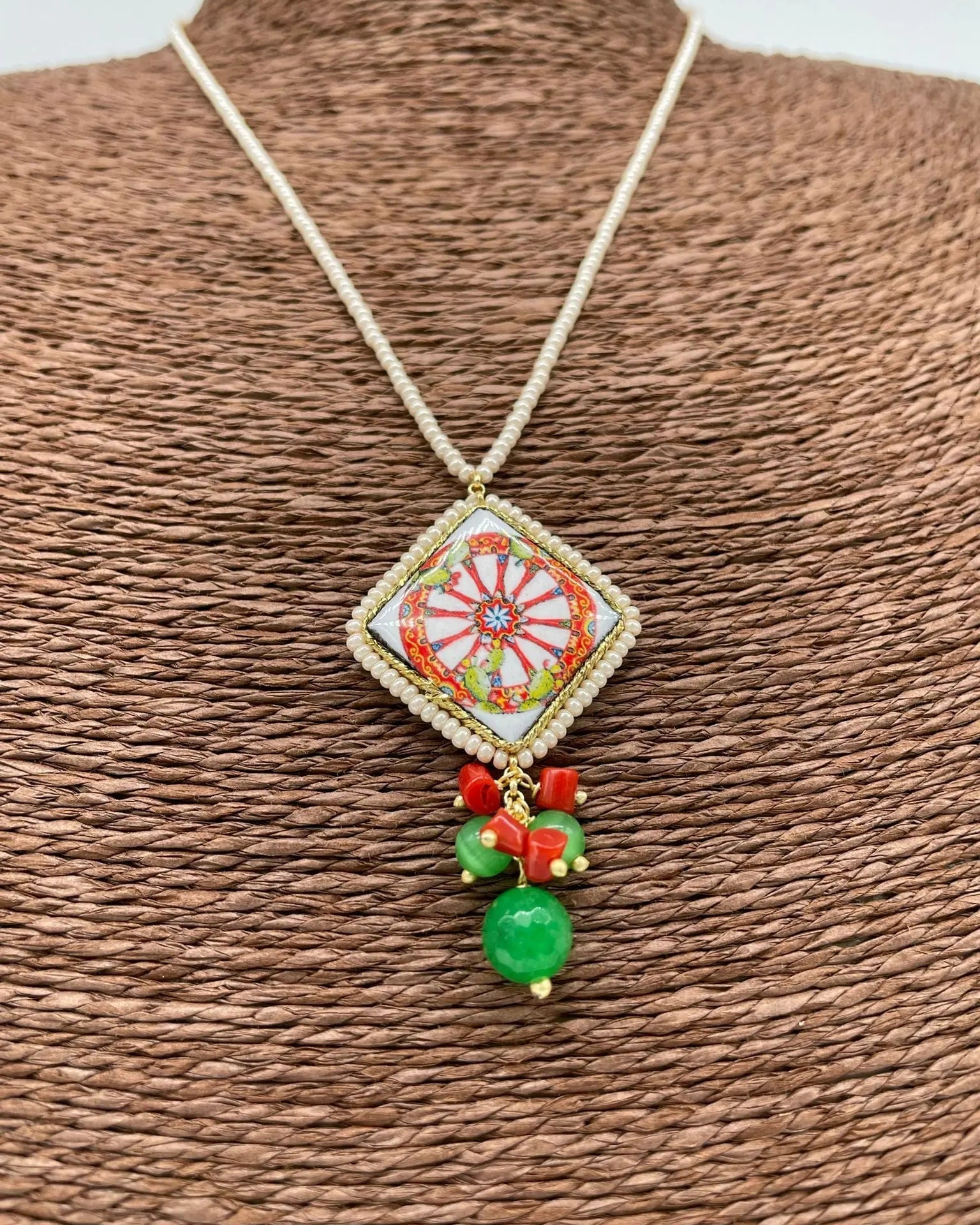 Collana Piastrella Ceramica Caltagirone, Ruota Carretto, pietre, corallo, catena perle - DD CERAMICHE SICILIANE