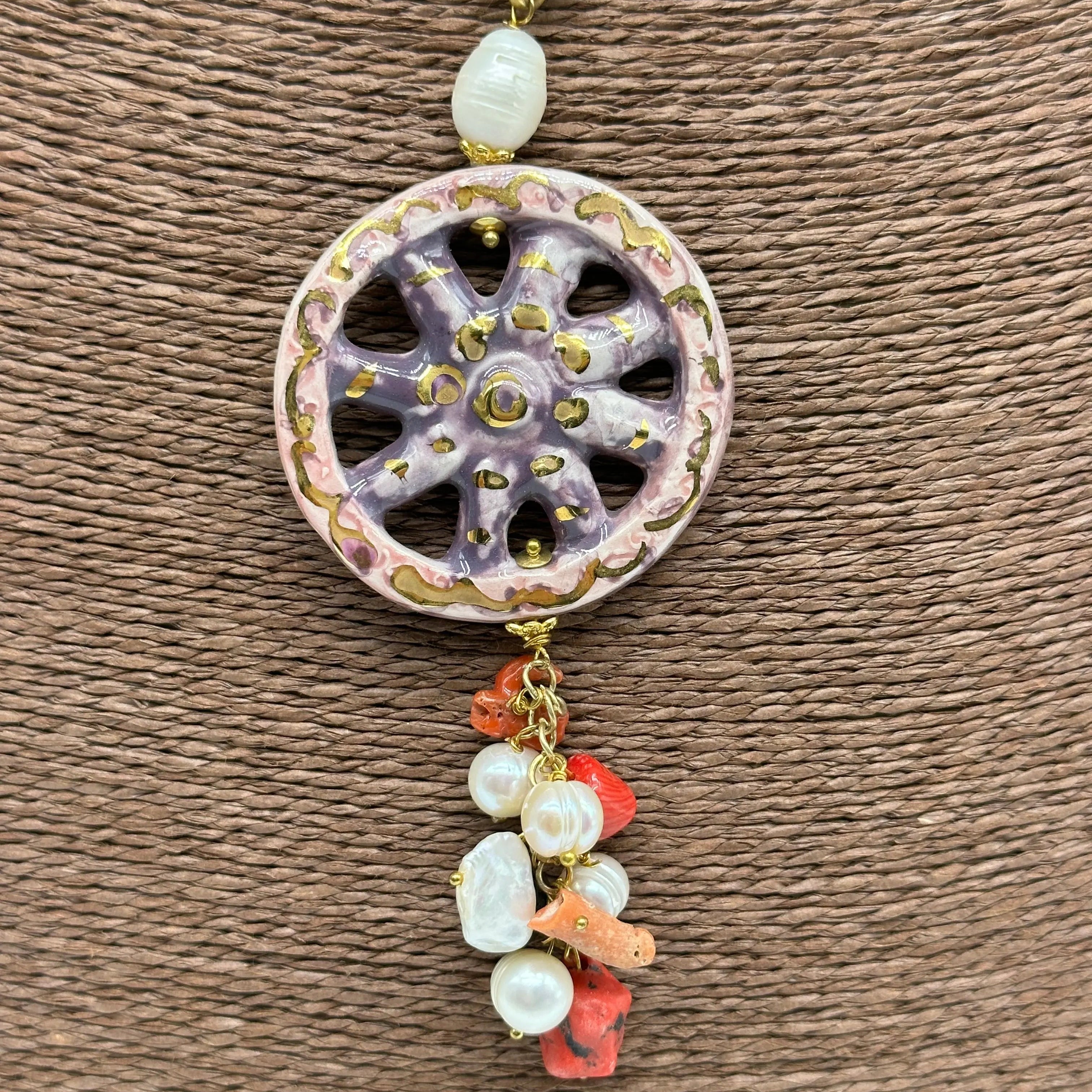 Collana Ruota Carretto decorata Rosa Ceramica di Caltagirone DD CERAMICHE SICILIANE