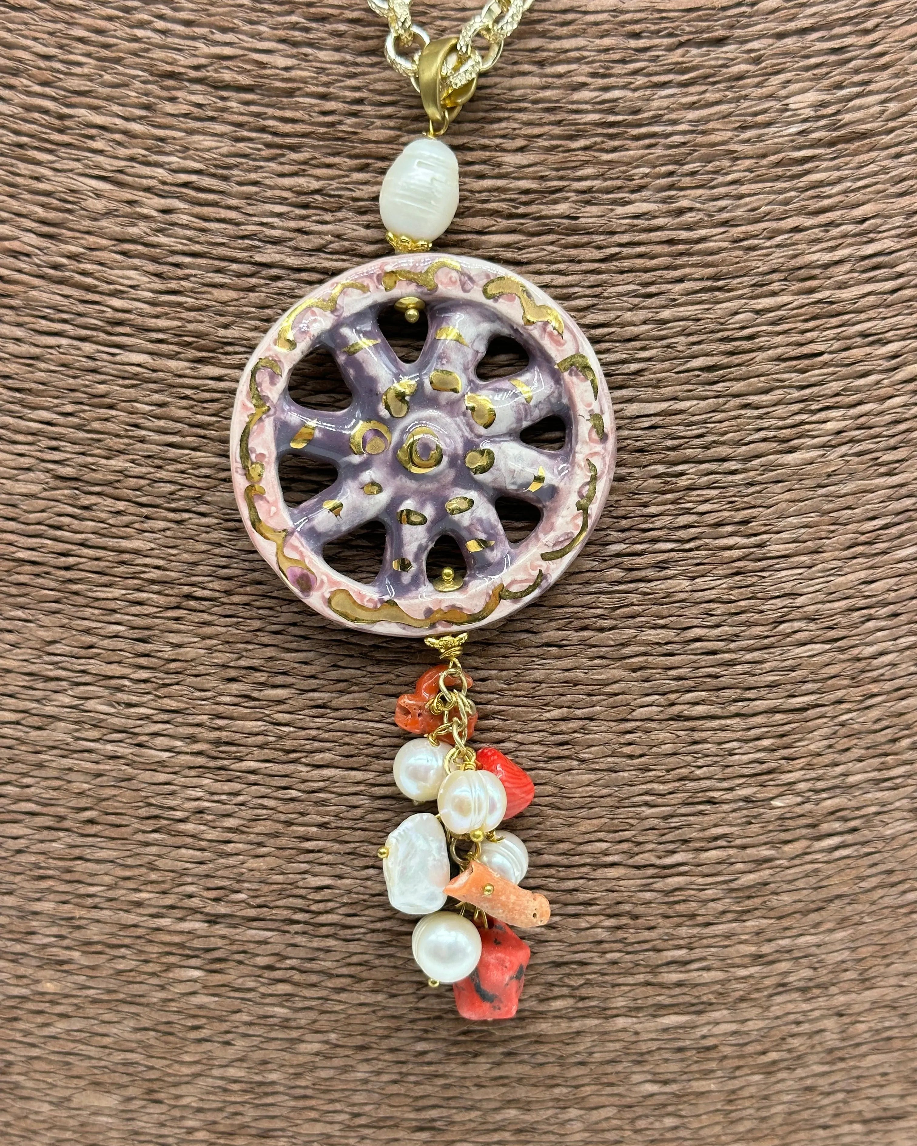 Collana Ruota Carretto decorata Rosa Ceramica di Caltagirone DD CERAMICHE SICILIANE