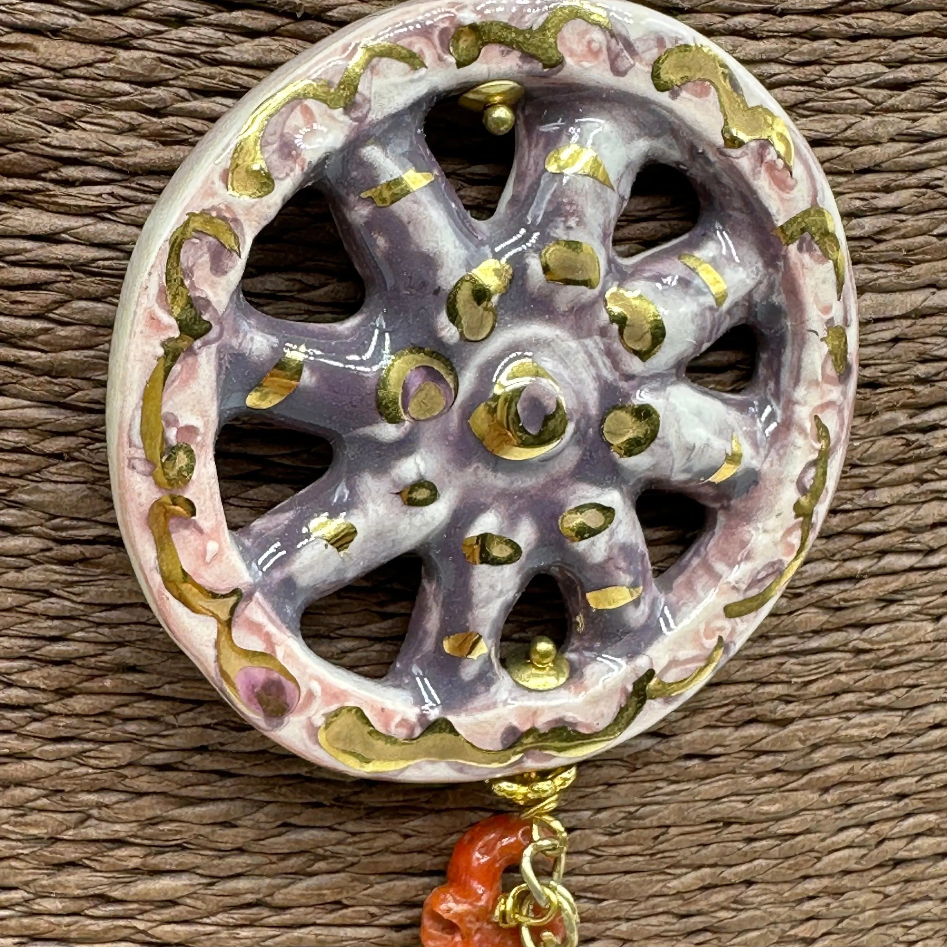 Collana Ruota Carretto decorata Rosa Ceramica di Caltagirone DD CERAMICHE SICILIANE